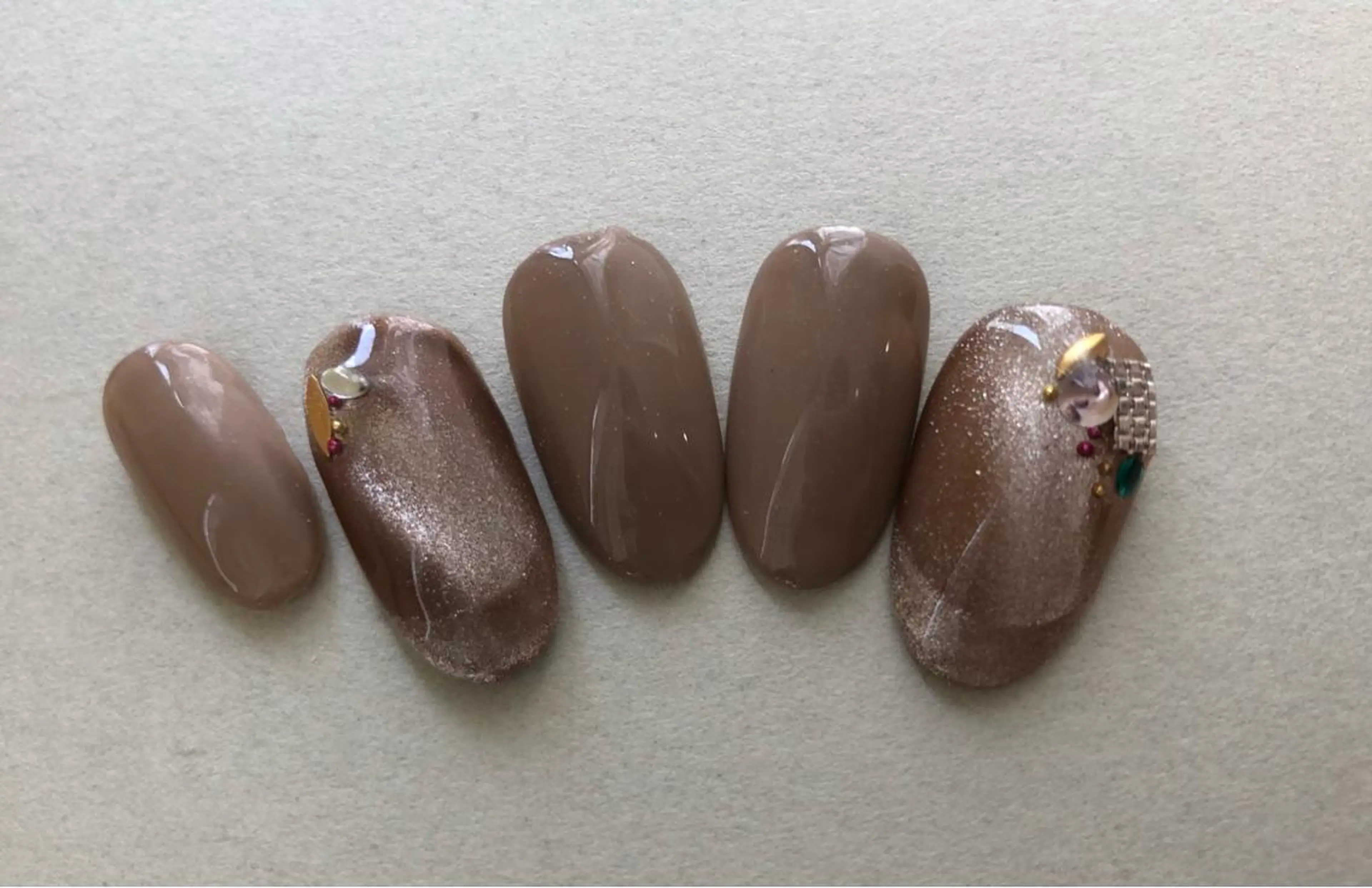 ミディアム salon kuuのネイルデザイン