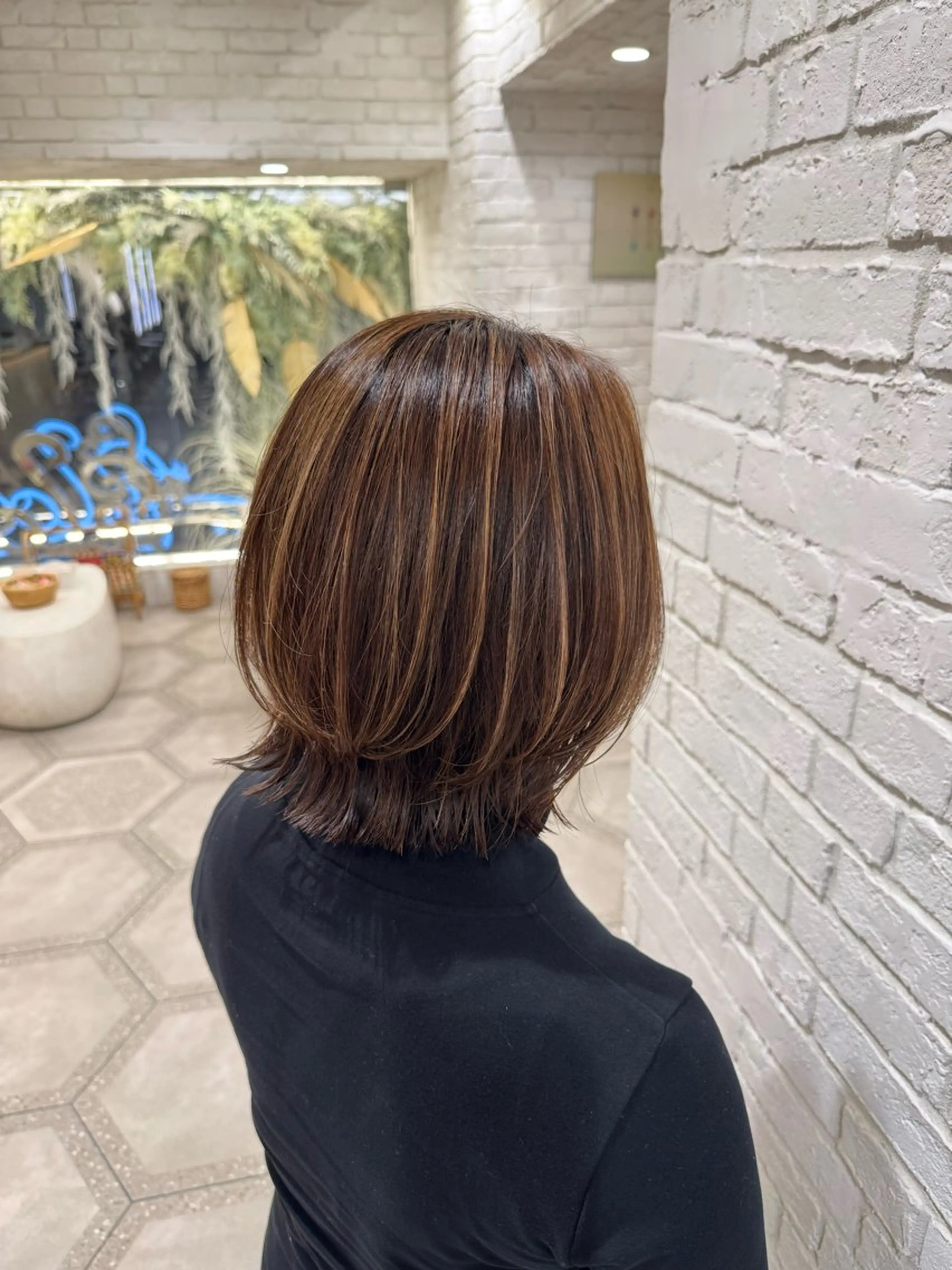 ミディアム ボブ くびれヘア ハイライト カット 堀江美容室 千晶のヘアスタイル
