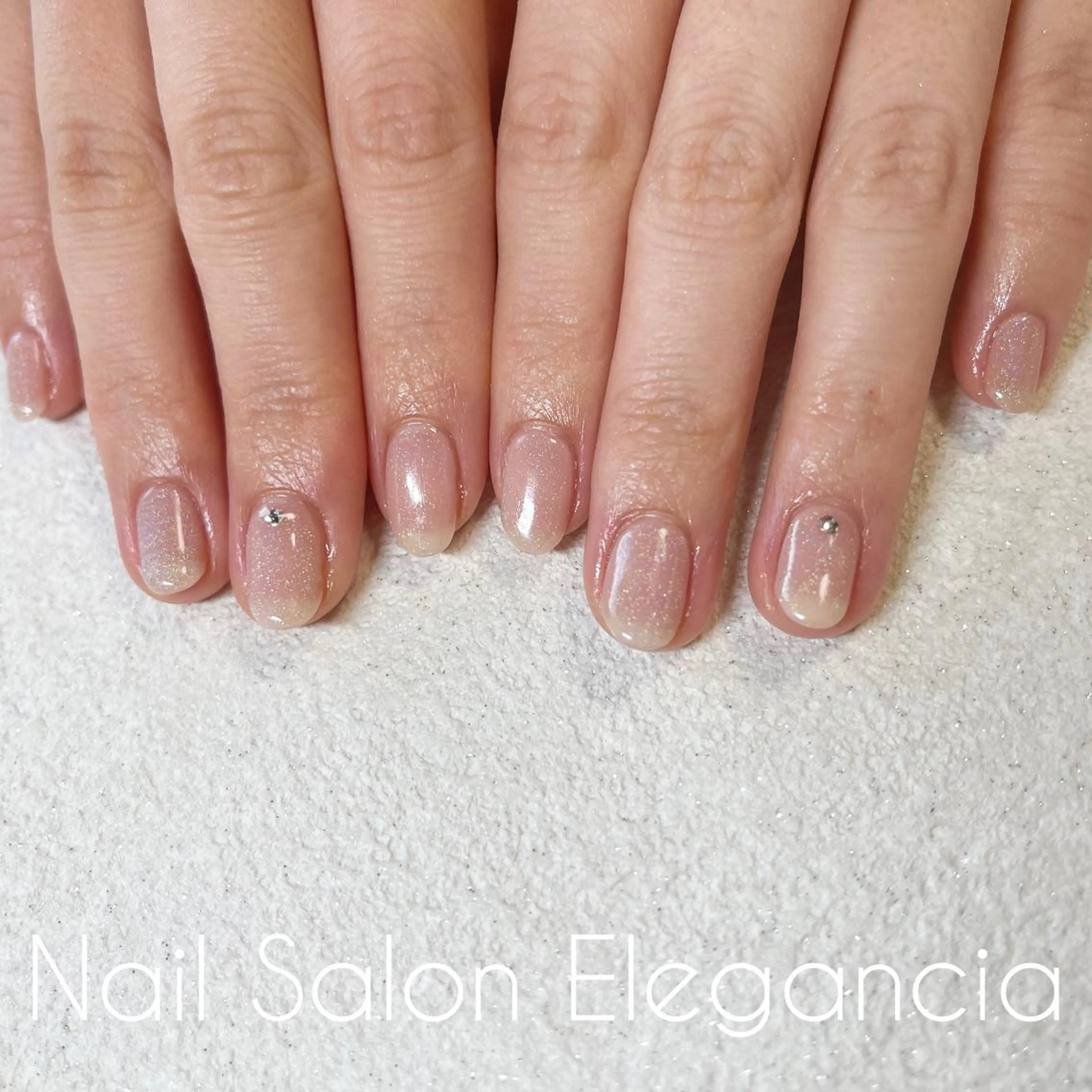 カラー ネイル Elegancia. Hiromiのネイルデザイン