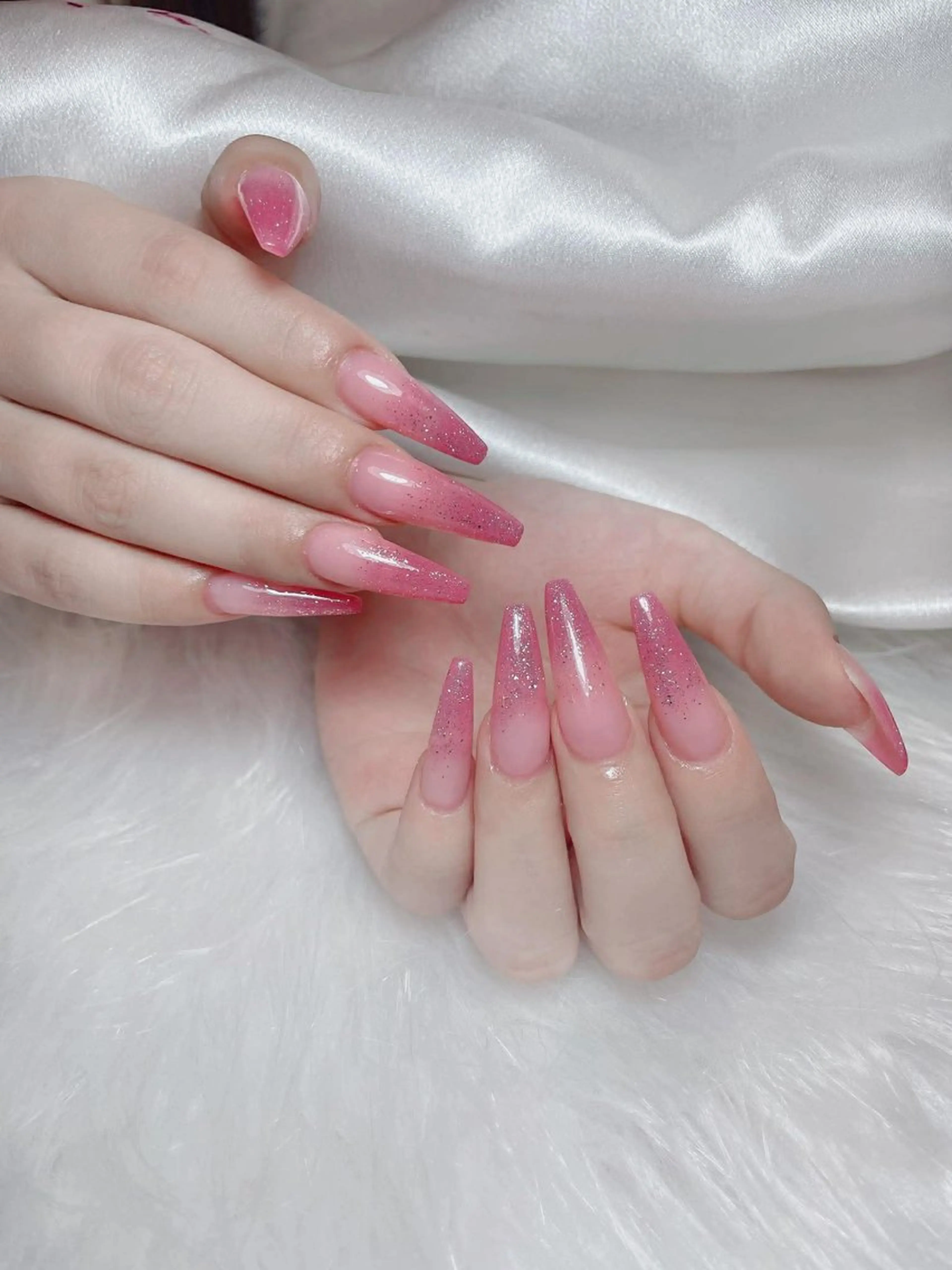 カラー ハンドネイル Queen Nail Salon所属・Queen Nail Salonのネイルデザイン