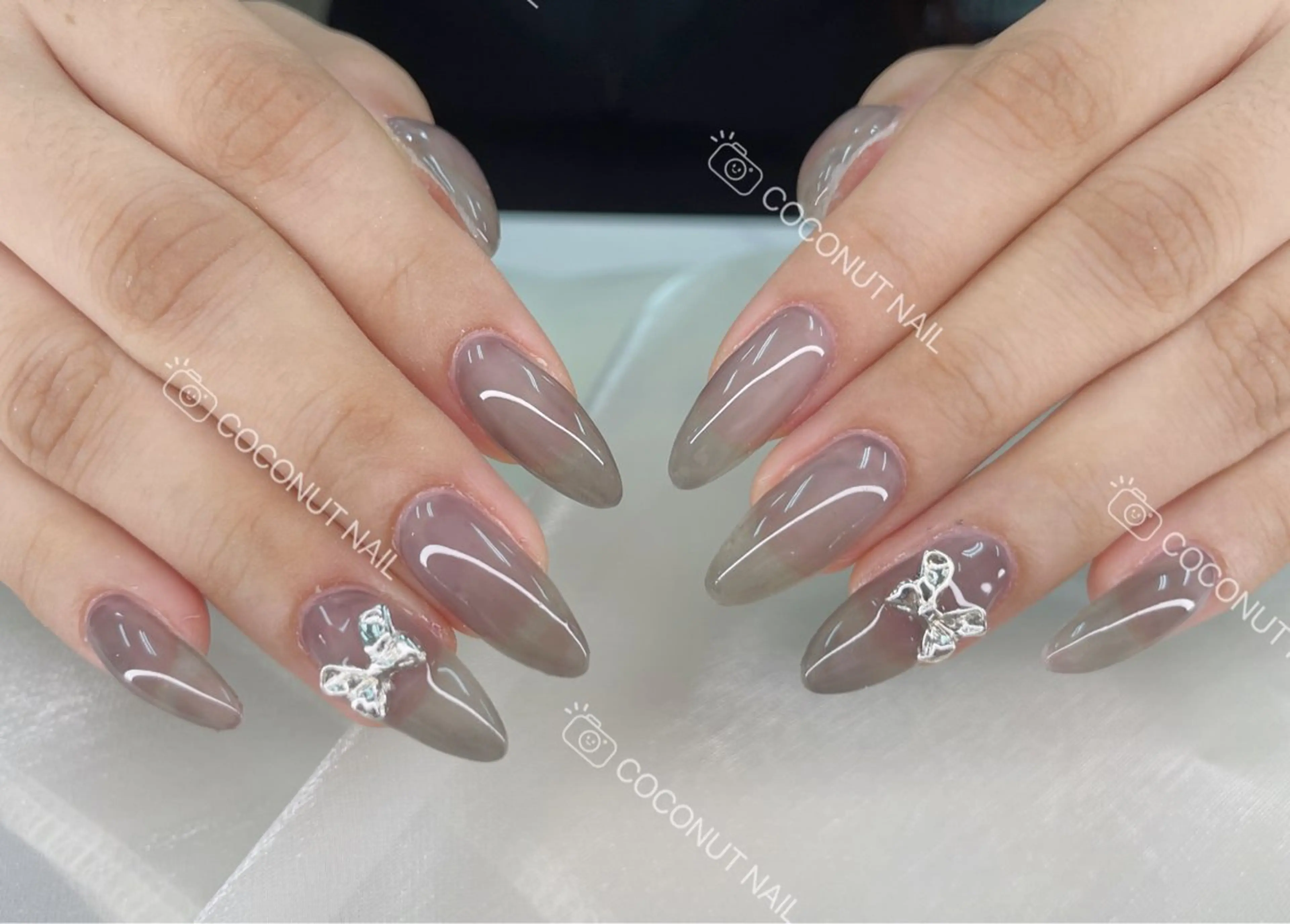 ネイル ハンドネイル 神田 ココナッツのネイルデザイン