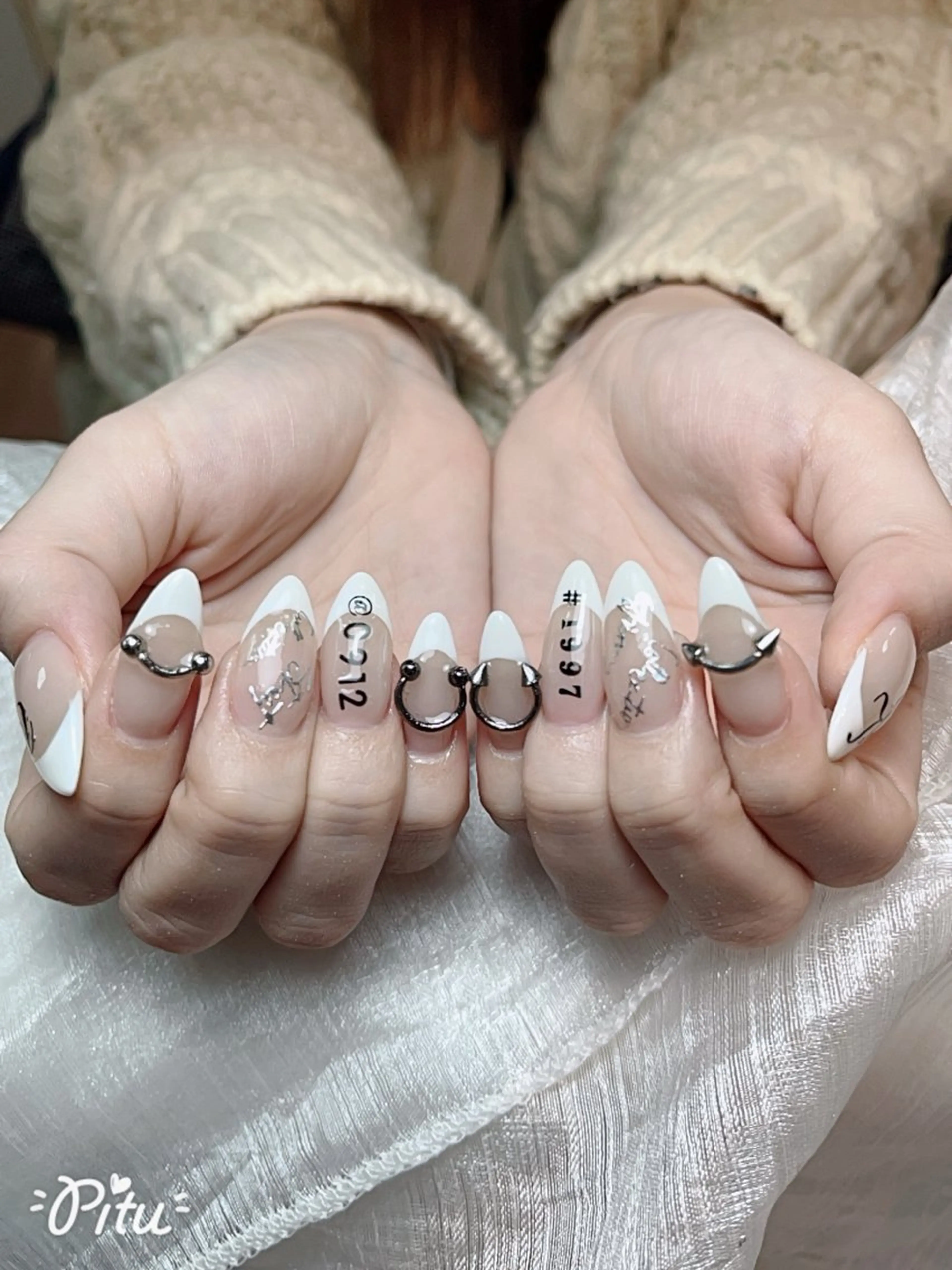 ネイル アートネイル ジェルネイル ニュアンスネイル シンプルネイル ネイルチップ ハンドネイル Nie Nail Hinatachanのネイルデザイン