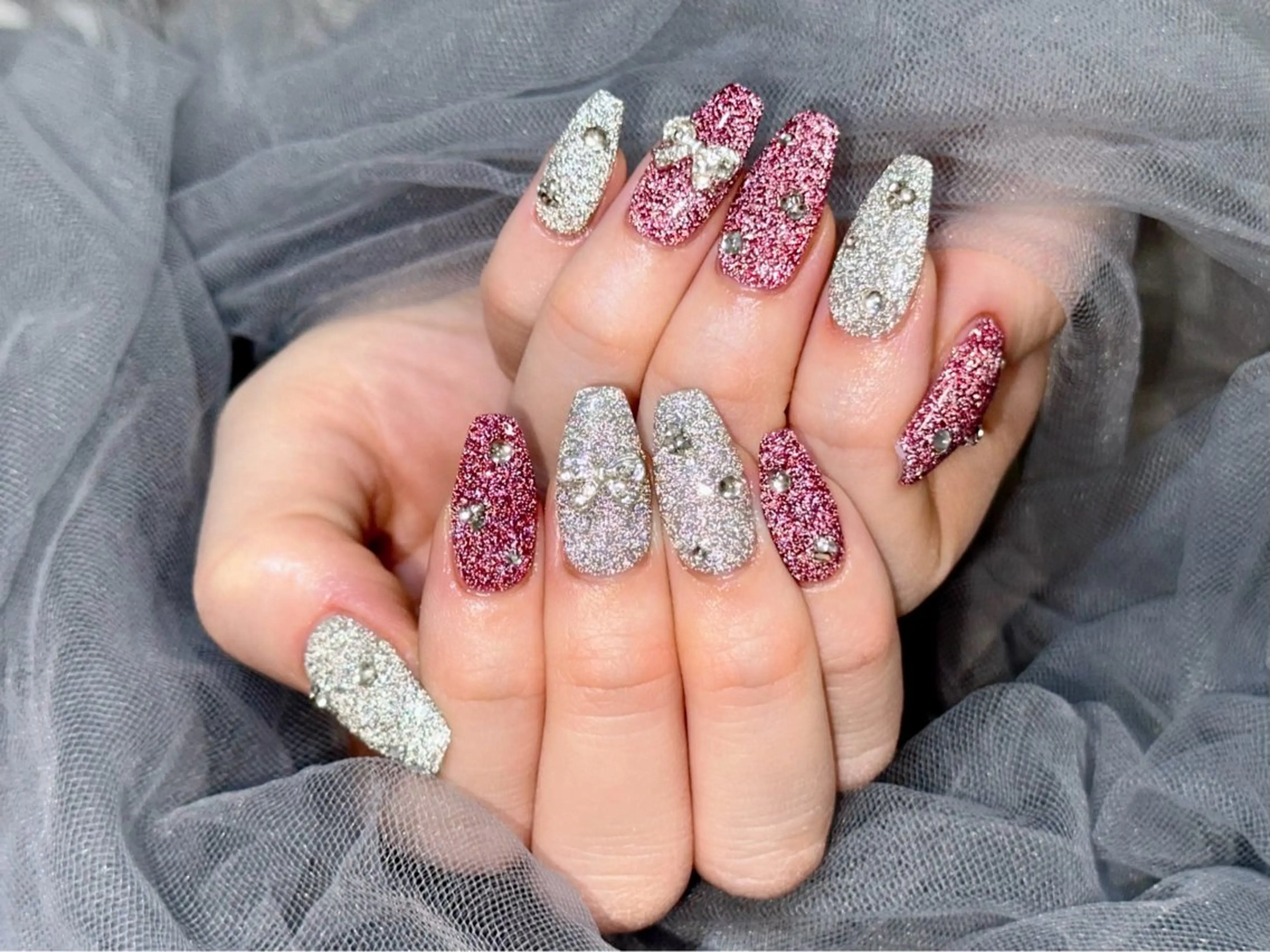 ネイル フラッシュネイル ラメ(グリッター) ピンク シルバー ハンドネイル Nail Salon KURELLYのネイルデザイン