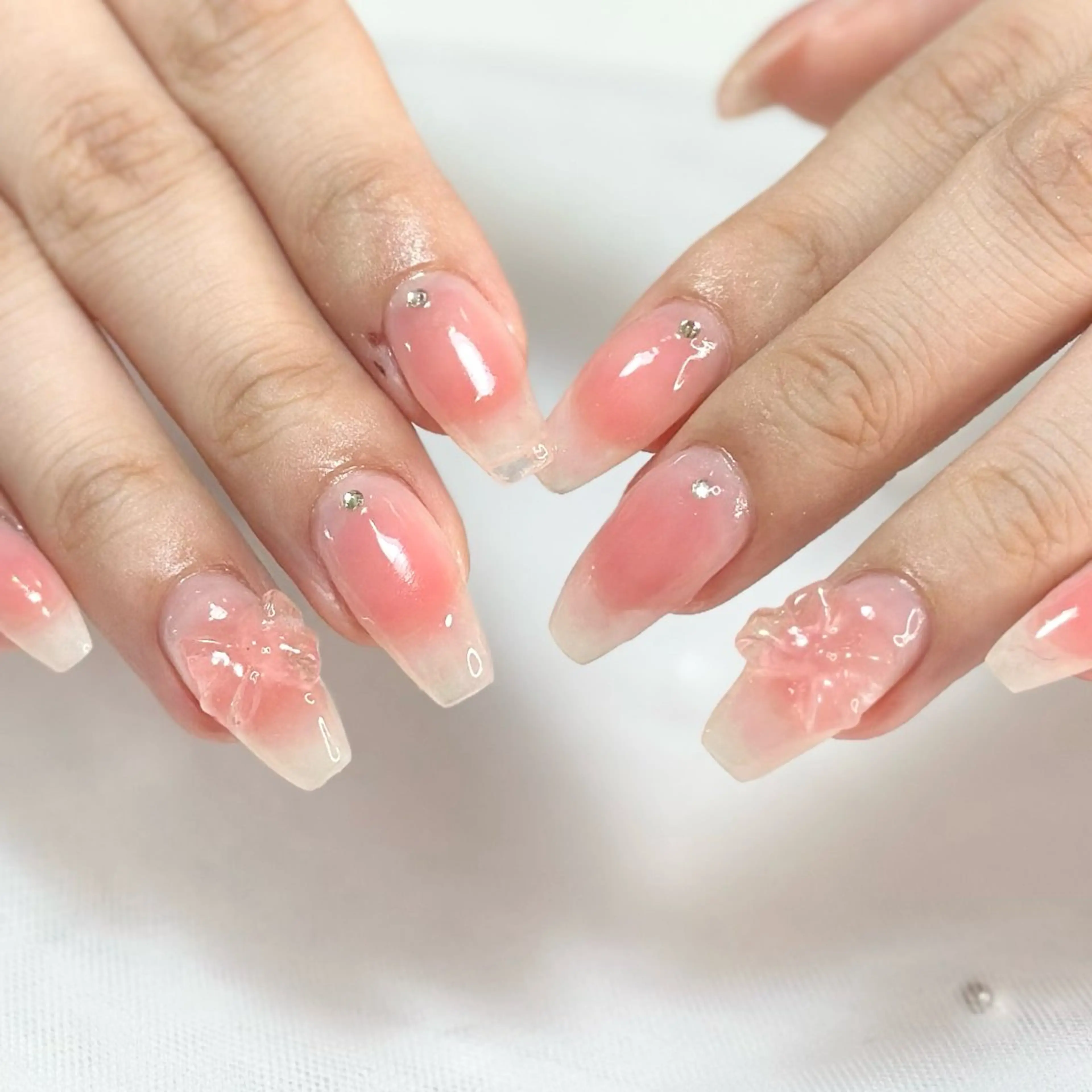 ネイル ストーンネイル HAIR&MAKE POSH 日暮里のネイルデザイン