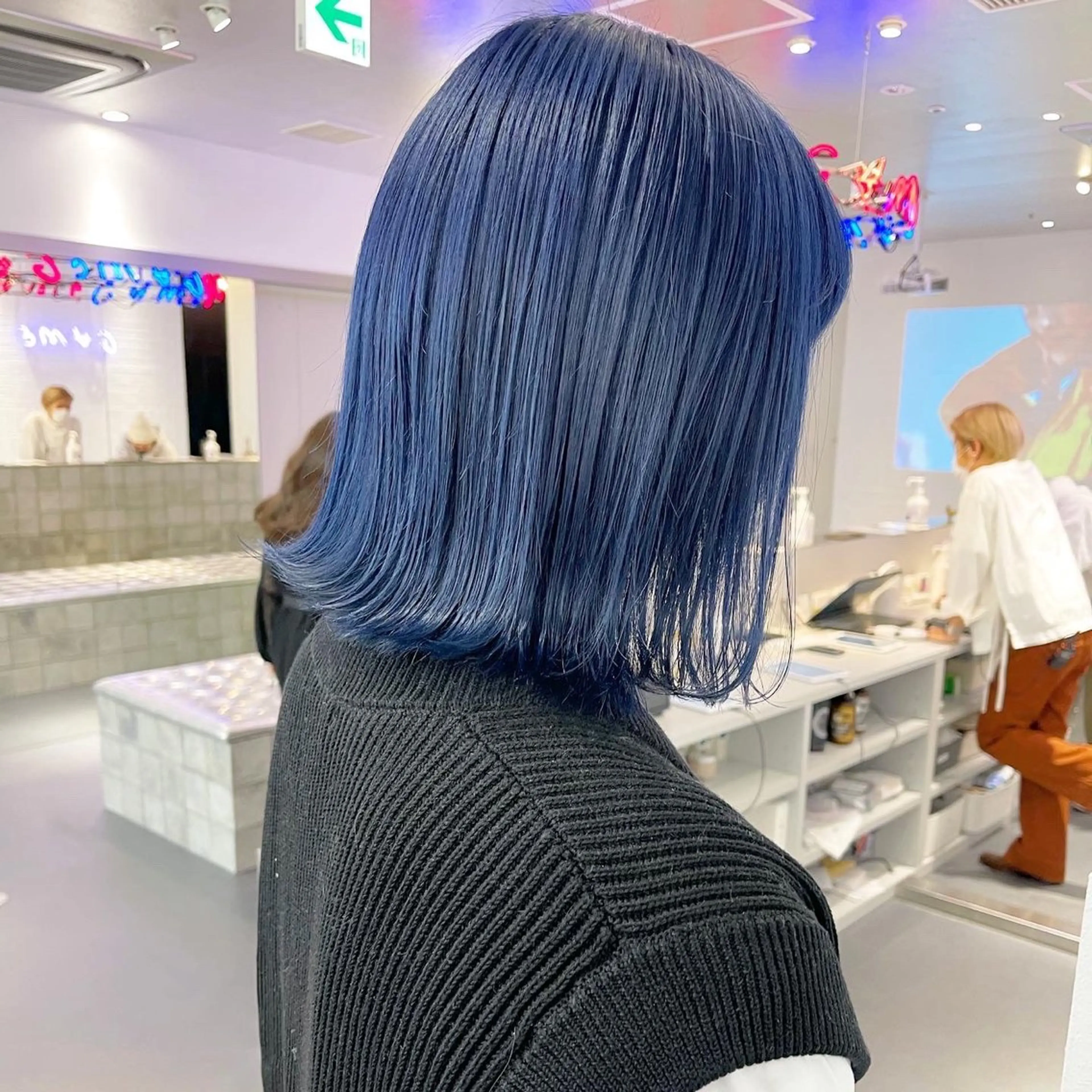 ショート カラー ベージュカラー ブリーチ ブロンド デザインカラー ダブルカラー ハイトーン/ウルフ /エクステ/ましろのヘアスタイル