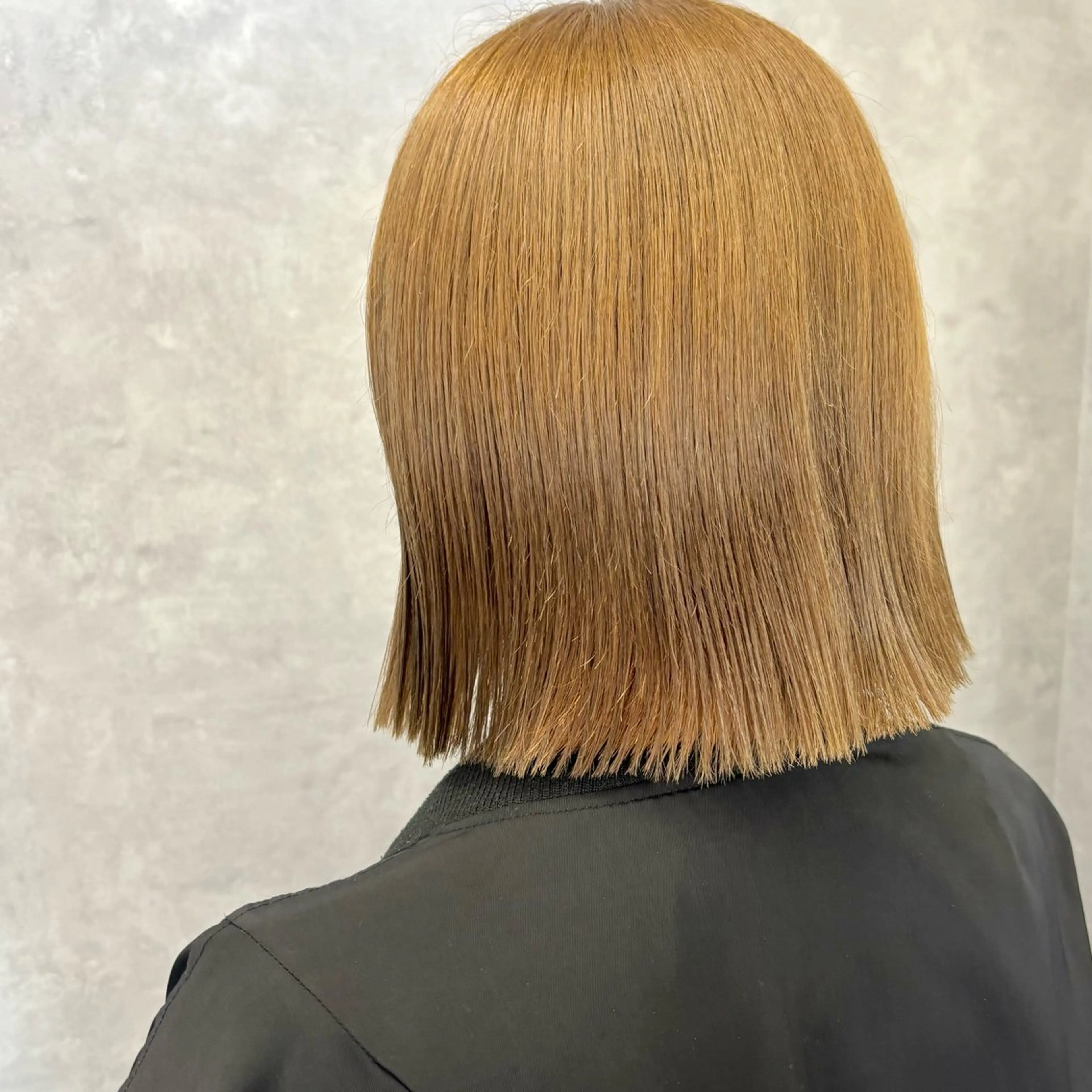 ショート カラー NUMBER_ ユイナのヘアスタイル