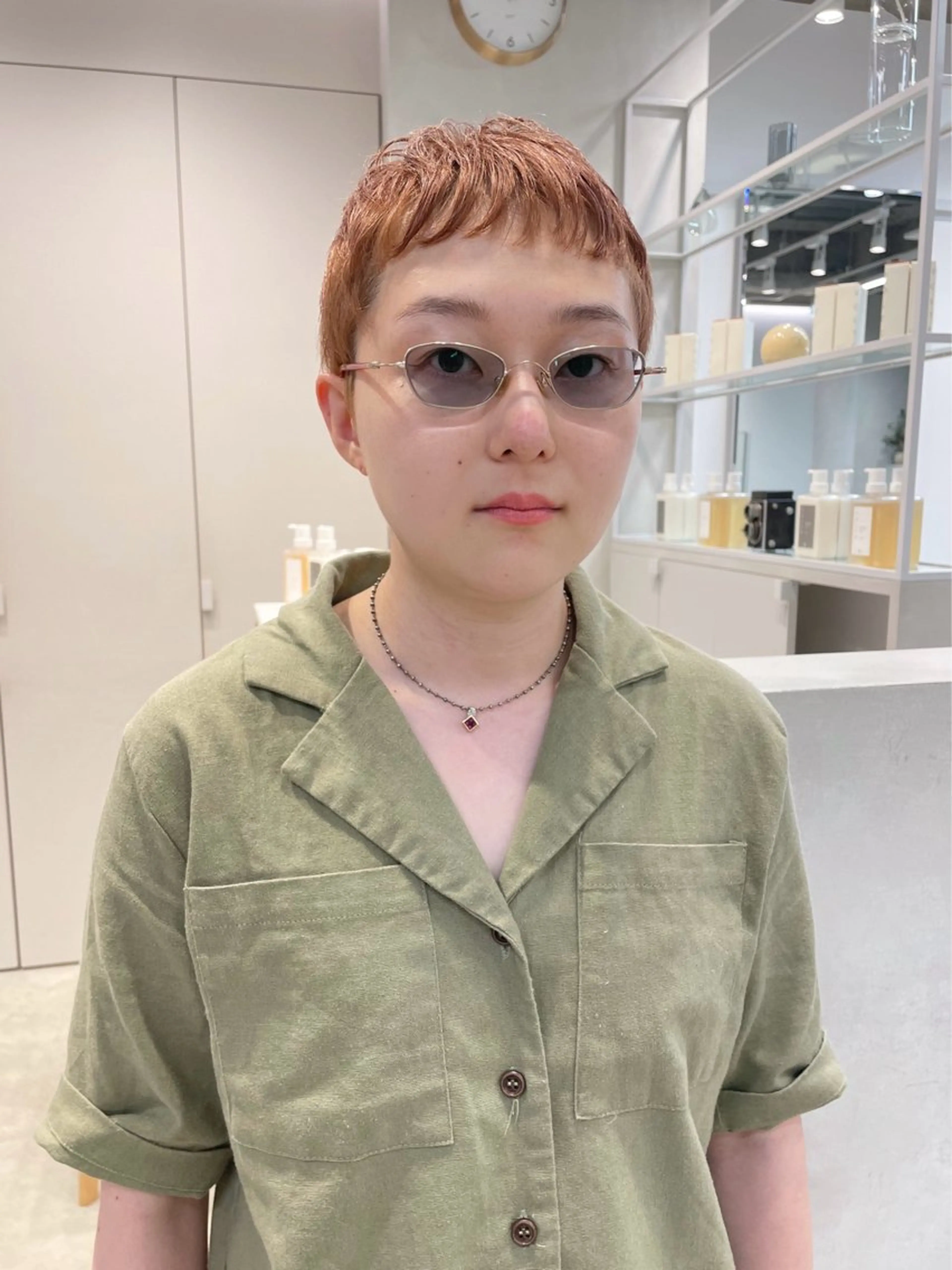 ショート カラー 青木 優歩のヘアスタイル
