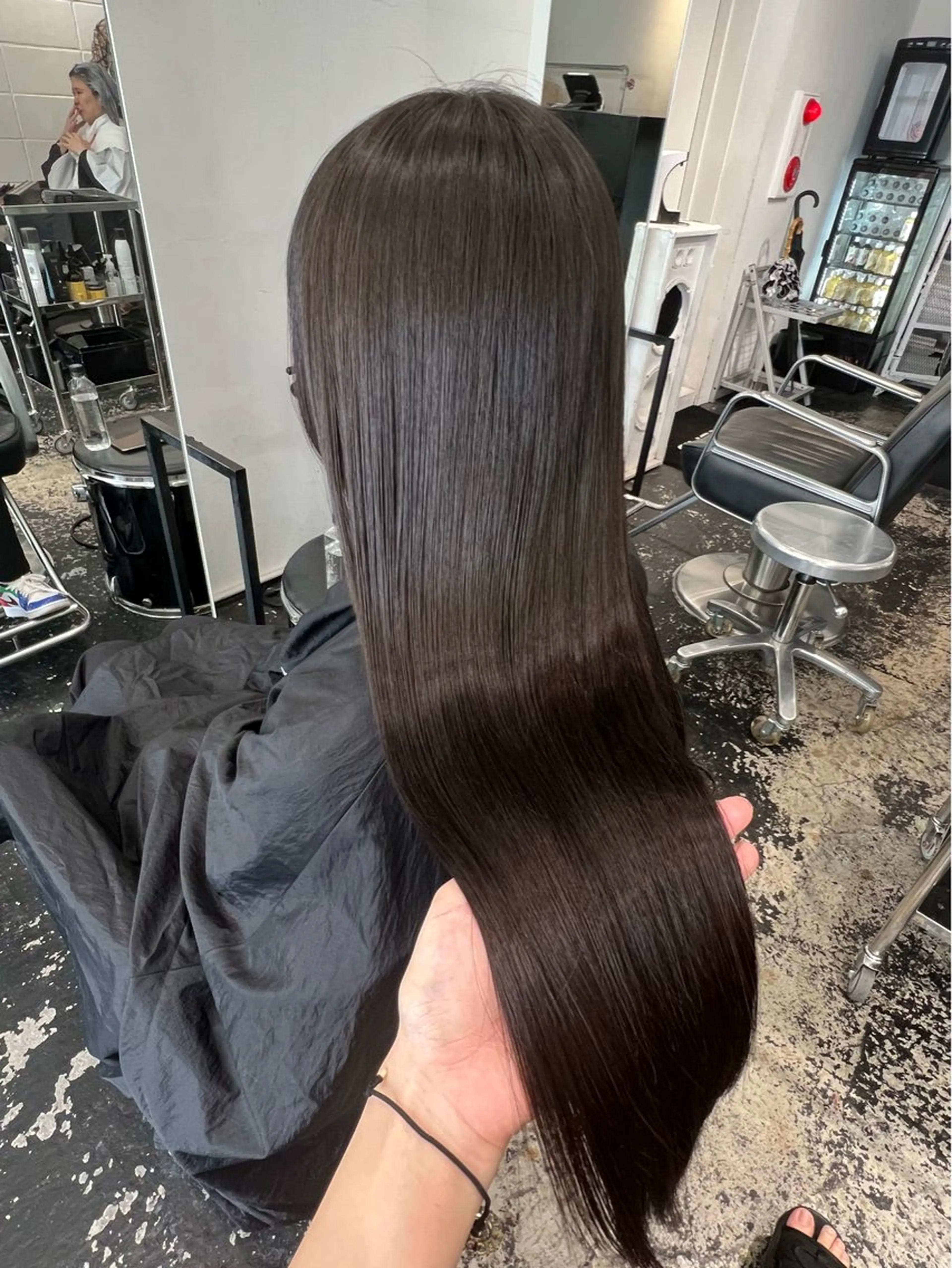 ロング カラー アッシュ ベージュカラー ブラウンカラー 透明感カラー ダークブラウン カット ヘアカラー トリートメント HARU//原宿🤍 リピート率NO.1のヘアスタイル