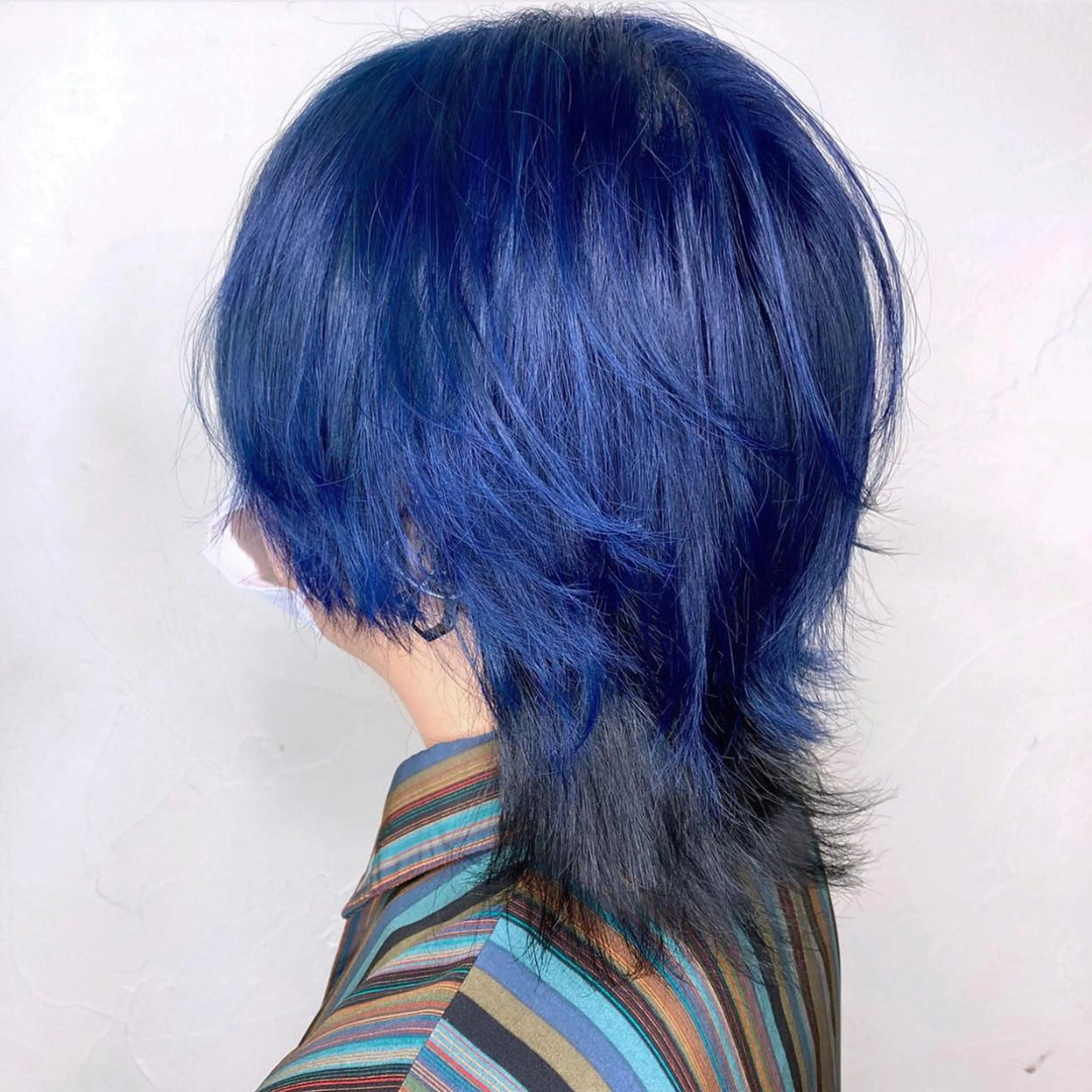 ショート カラー メンズ 黒髪 ブルーカラー 🥀熊谷ウルフカット あゆむのヘアスタイル