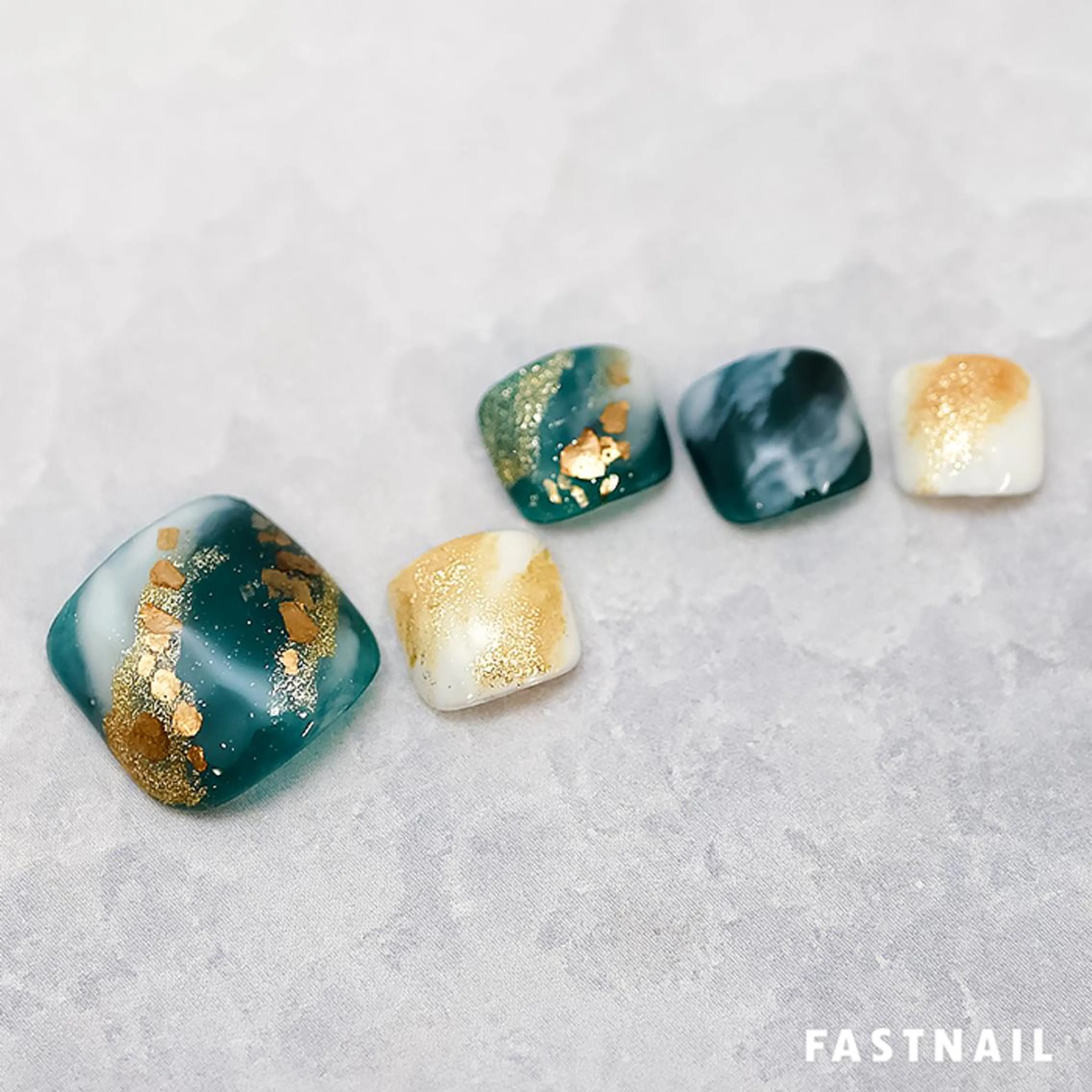 ネイル フットネイル フレンチネイル ジェルネイル ワンカラーネイル パラジェル ファストネイル ロコ 春日のネイルデザイン