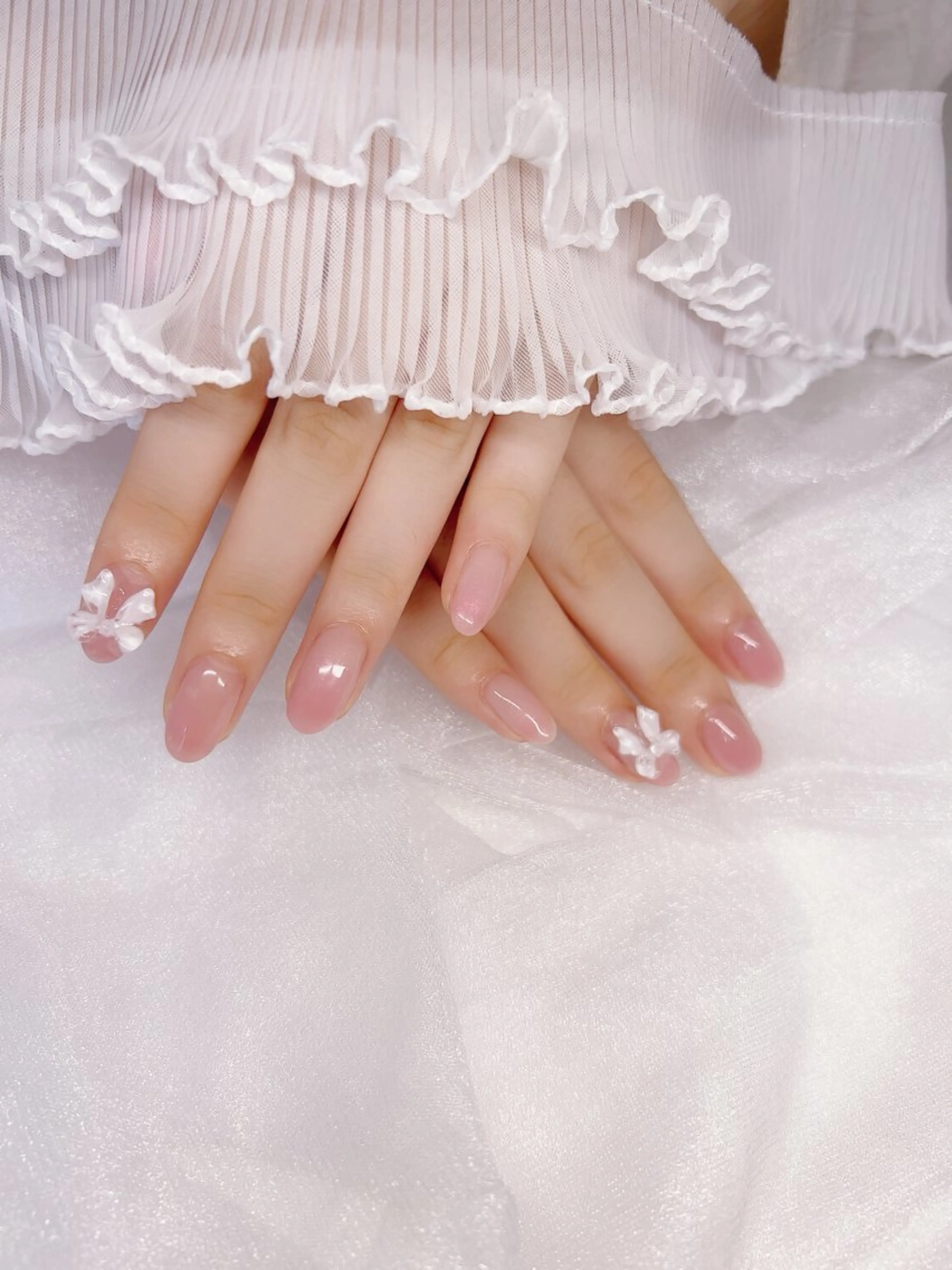 ネイル グラデーション ピンク HENECY🍓 momokaのネイルデザイン