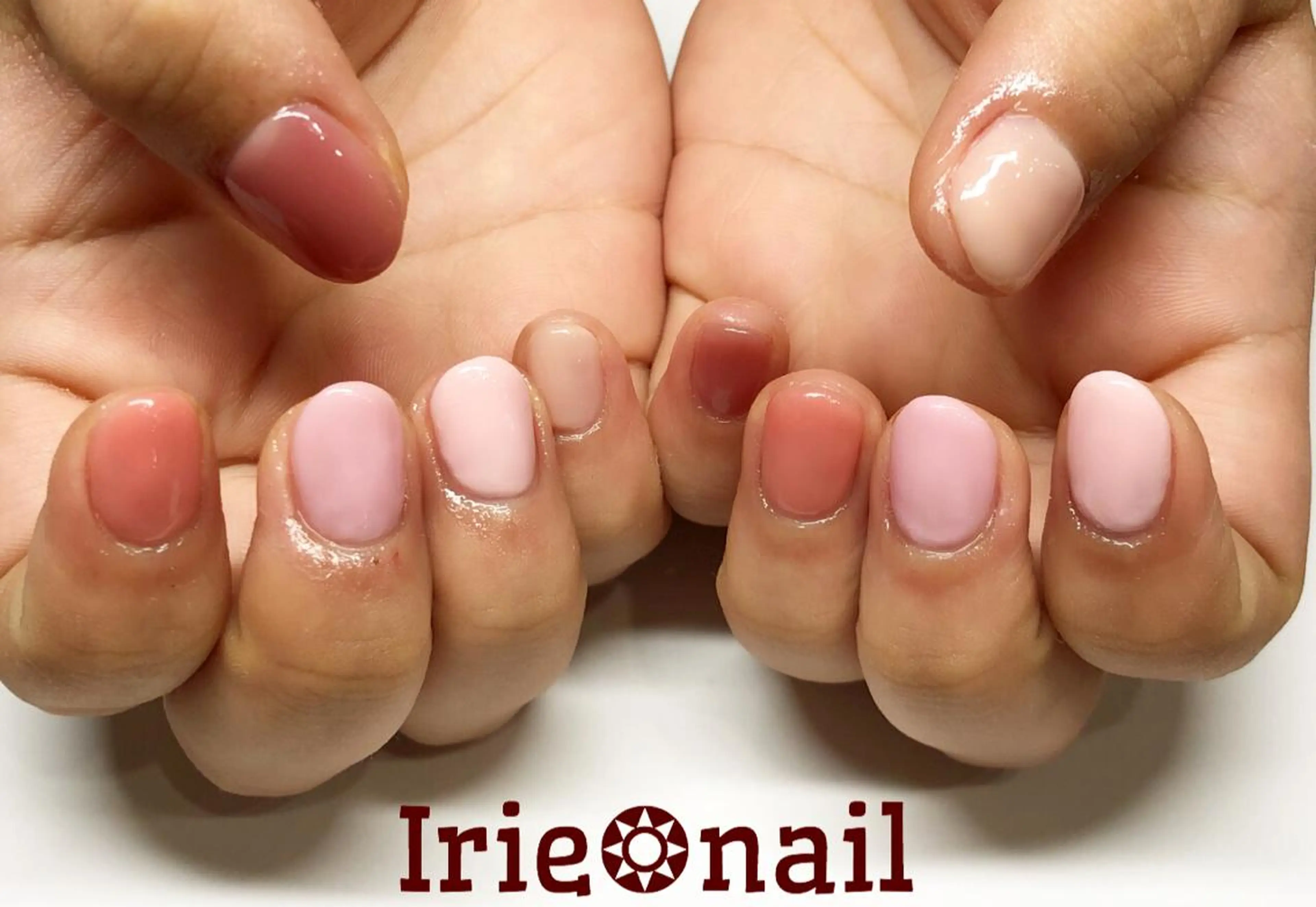 ネイル ハンドネイル ハンドケア 與儀 知佳のネイルデザイン