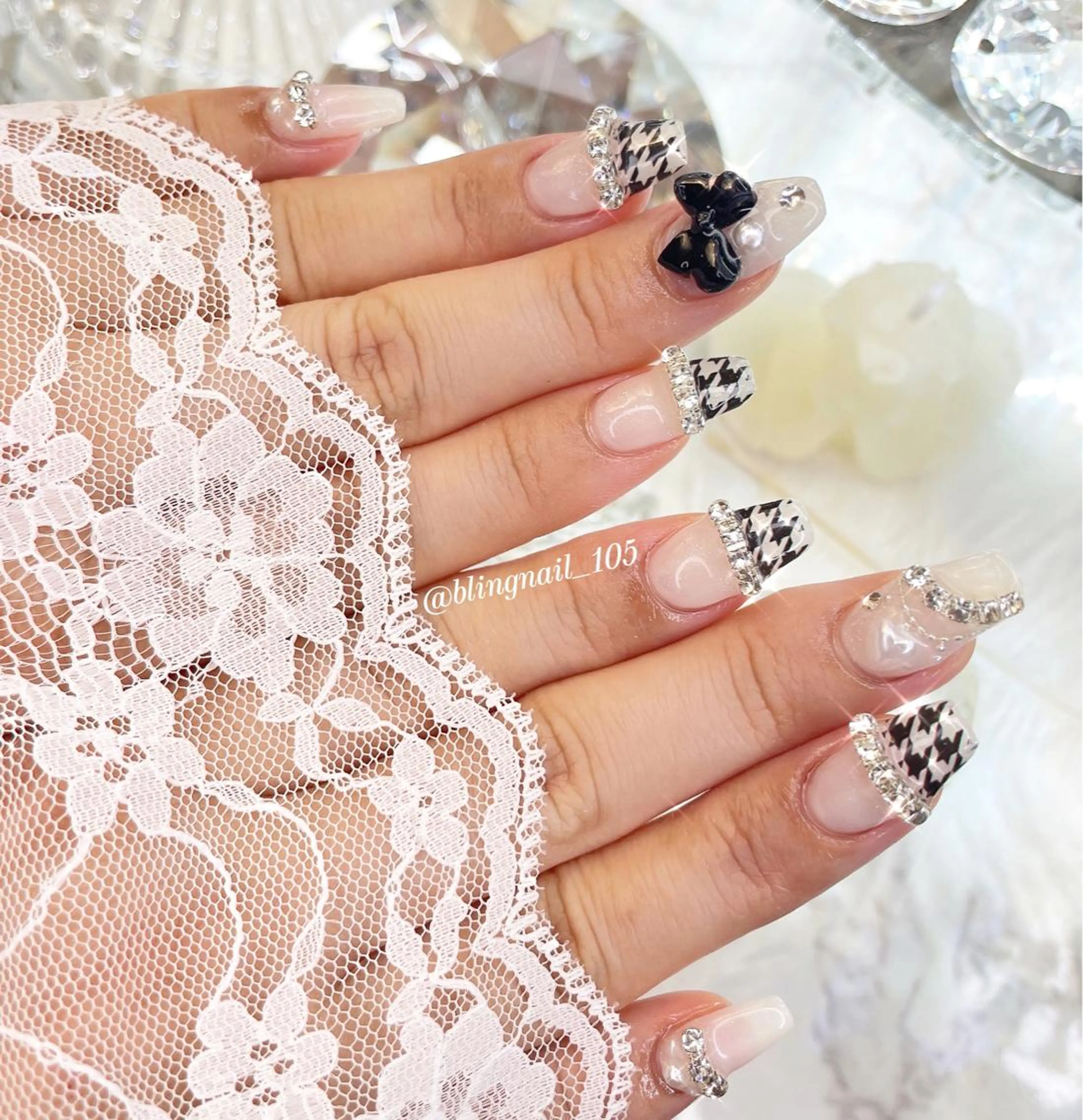 ネイル 23時まで❤︎韓国、 ワンホンネイルのネイルデザイン