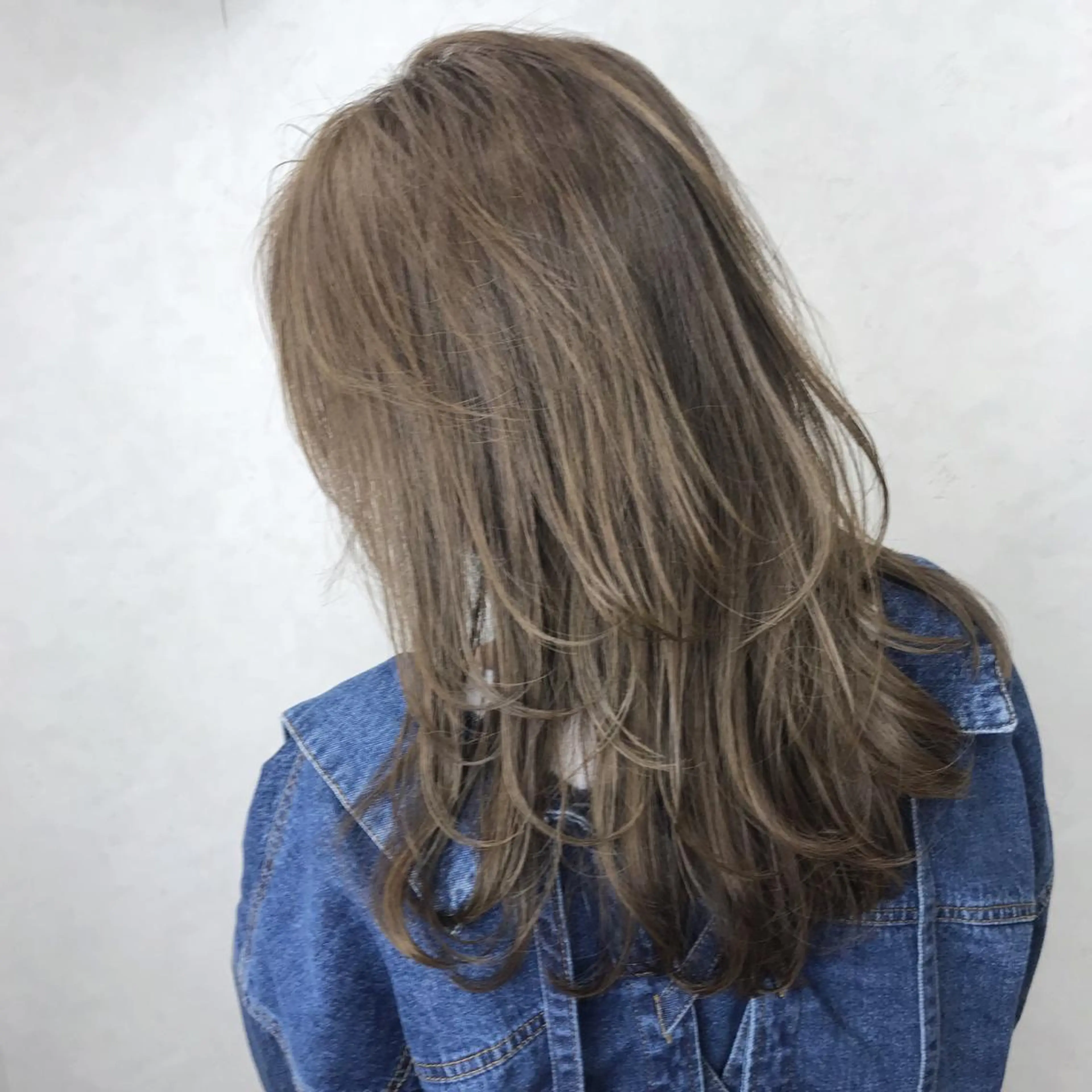 セミロング カラー LUSTRE クロサワのヘアスタイル