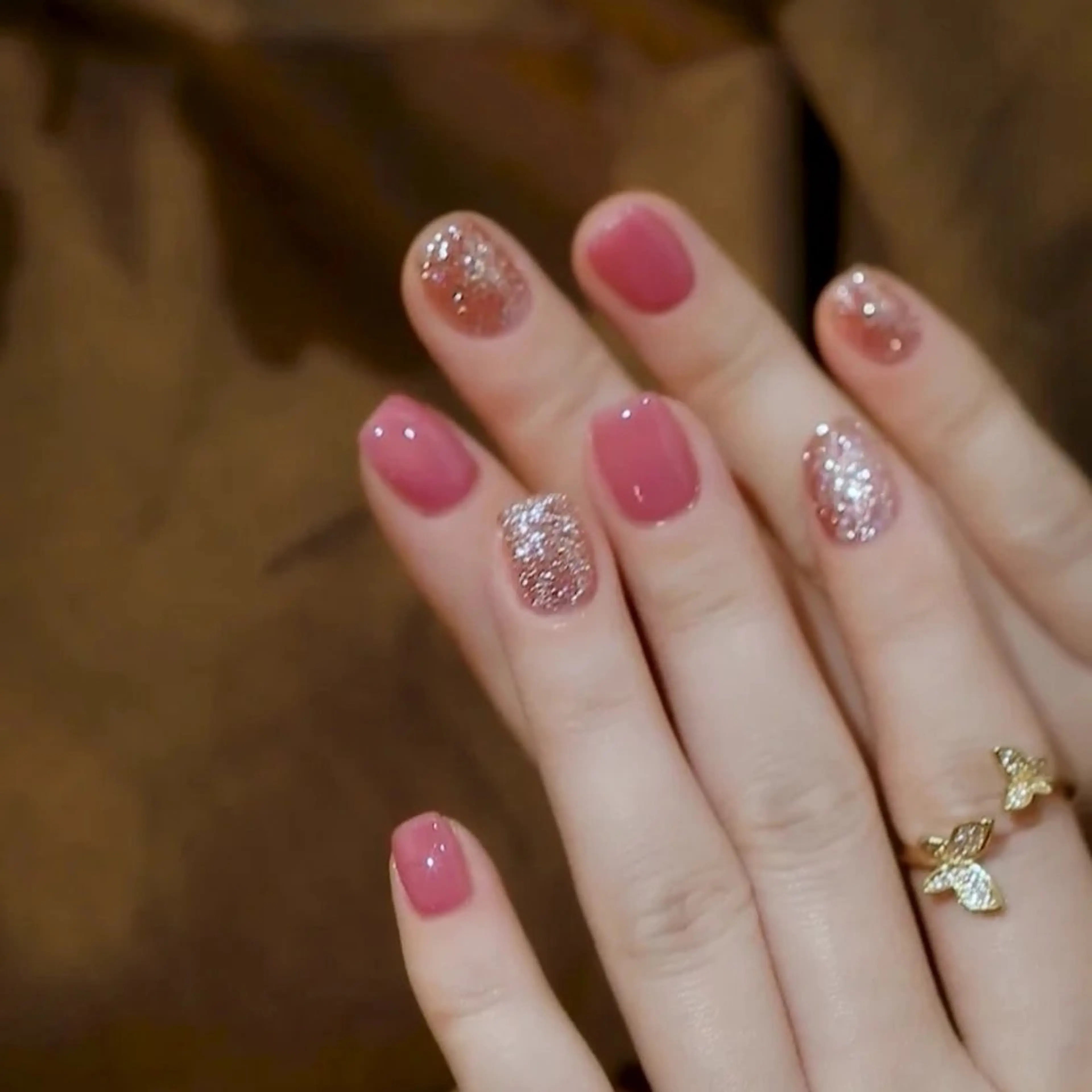 ネイル ハンドネイル フィルイン・深爪矯正 長さ出し・リラク

のネイルデザイン