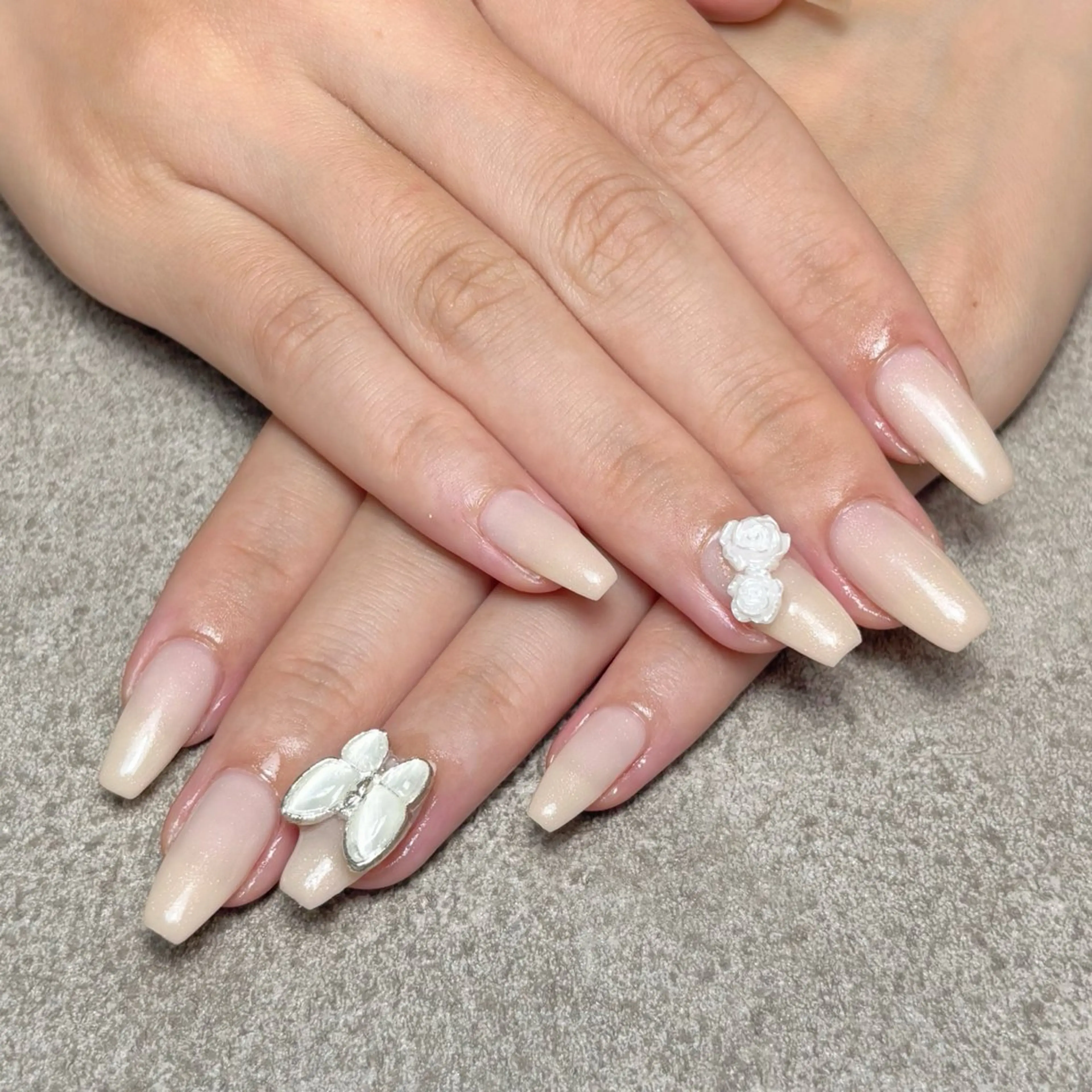 ネイル ハンドネイル nailroom DIASOMNIAのネイルデザイン