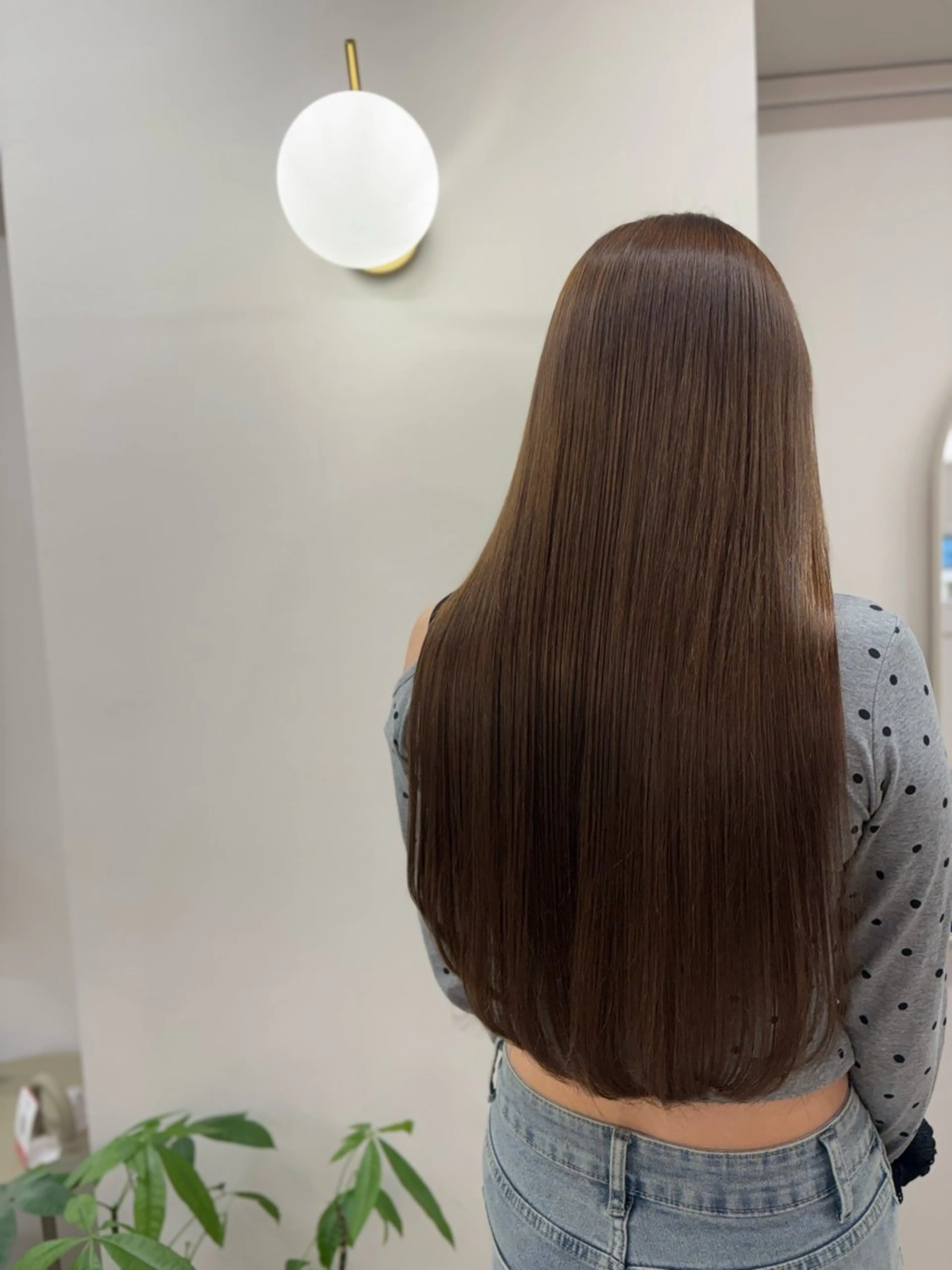 ロング カラー ヘアアレンジ ブリーチ 透明感カラー ブリーチなしカラー くびれヘア 顔まわりレイヤー ヘアカラー トリートメント ヘッドスパ ヘアセット 二ヶ月綺麗なデザイン カット/星野六三四のヘアスタイル