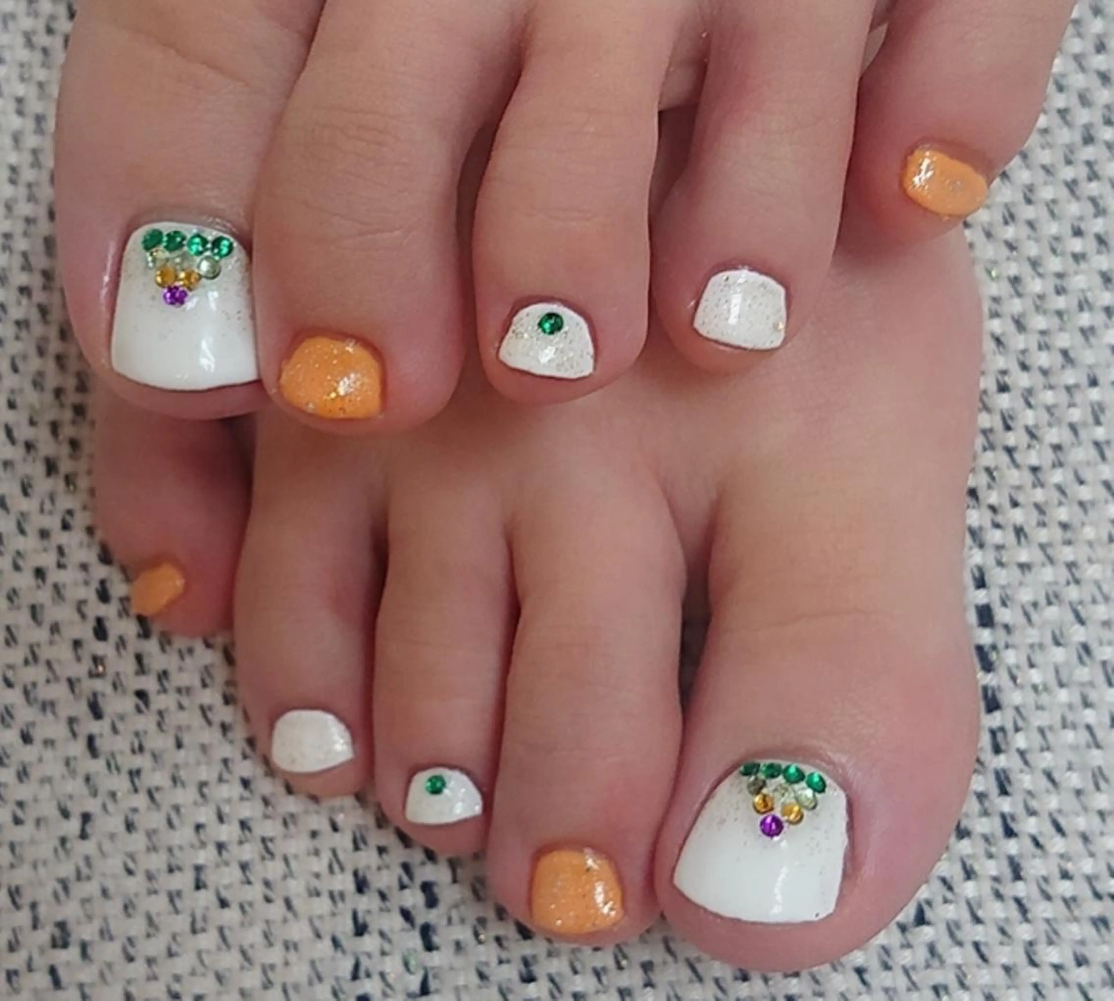 ネイル 🍒当日もOK🍒 𝑳𝑼𝑵𝑨花井のネイルデザイン