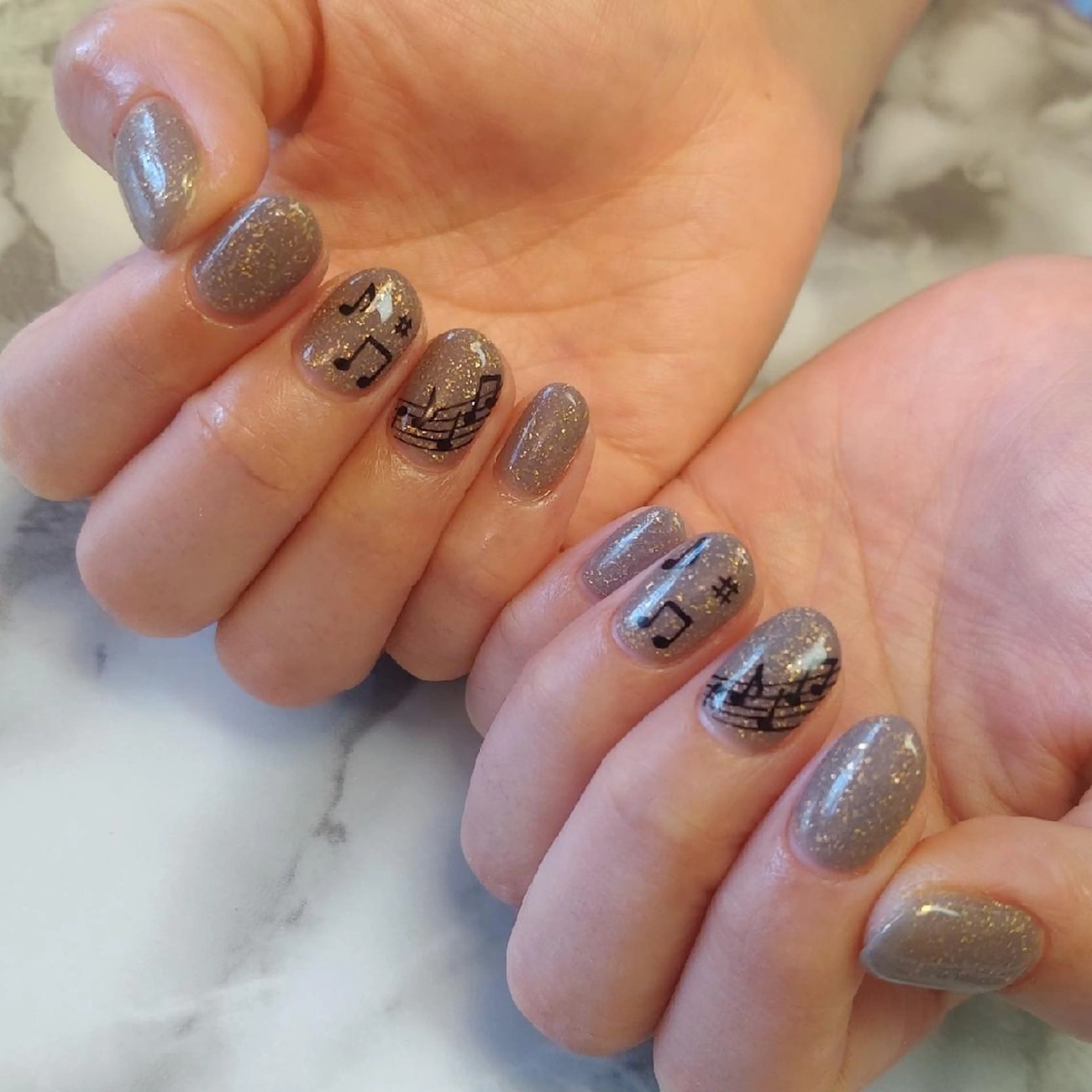 ネイル ジェヌインネイル 河内のネイルデザイン