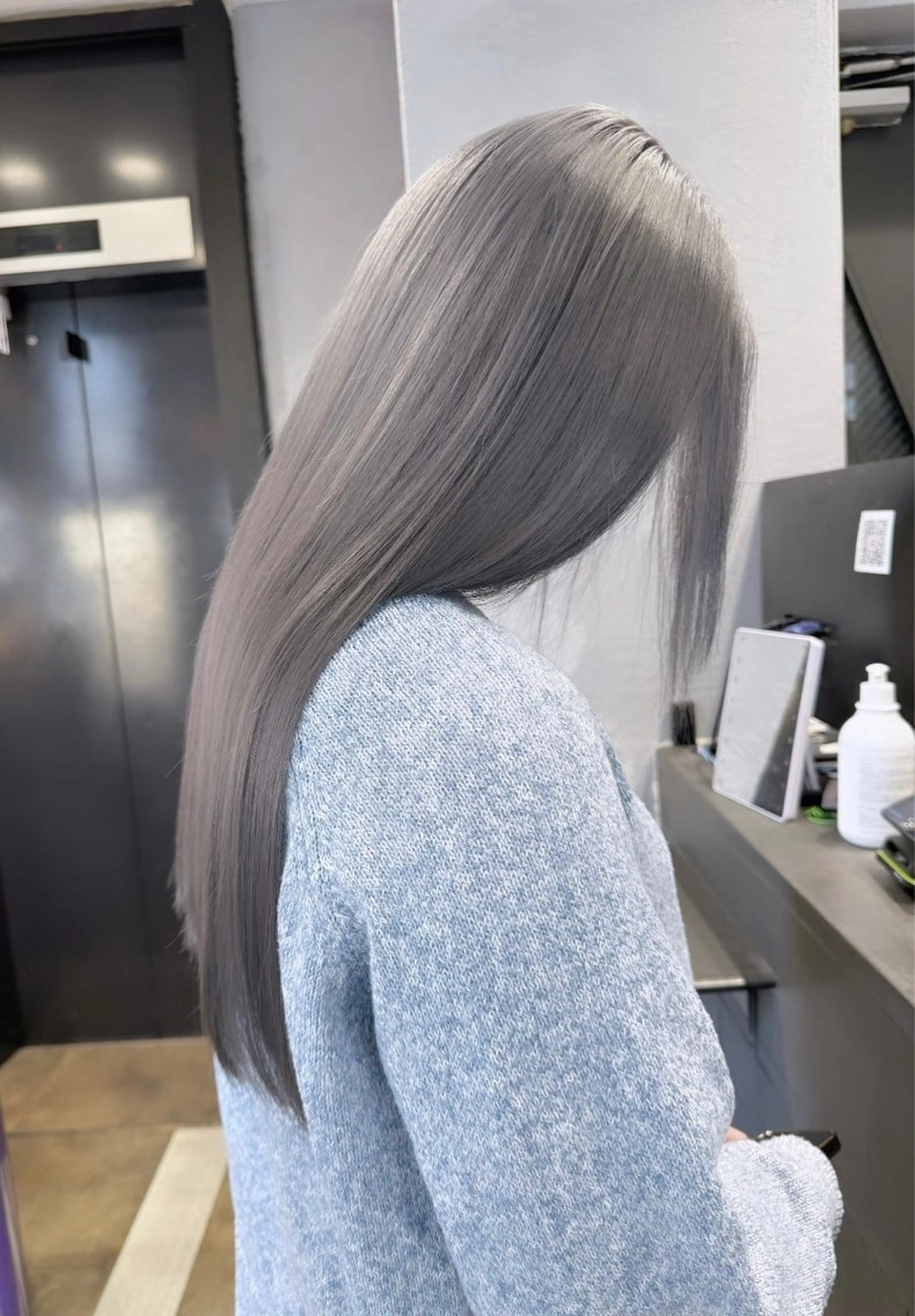 ミディアム カラー Roi ofGiseLのヘアスタイル