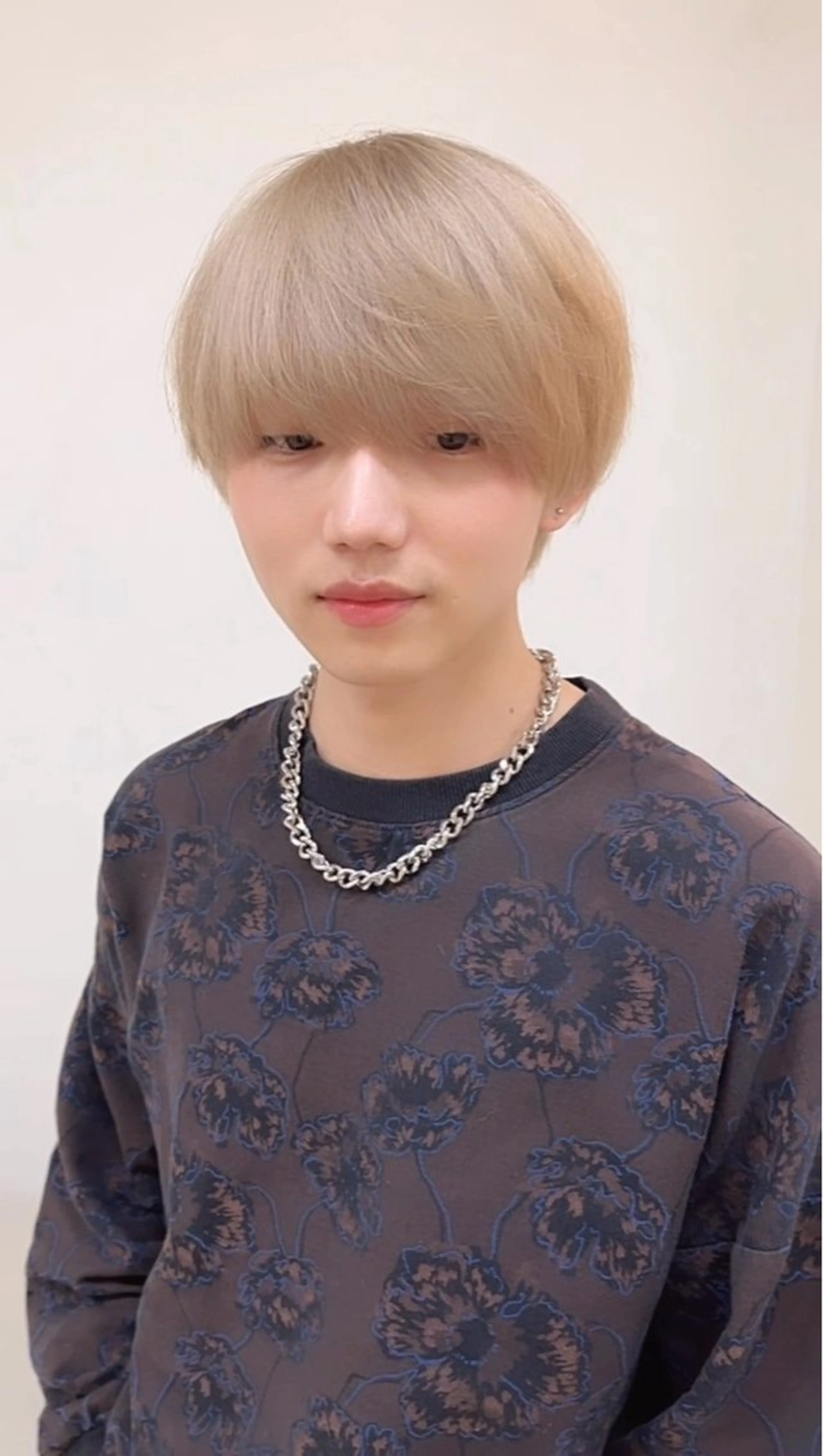 カラー Lamp 柏 山口 か乃 ブリーチカラーのヘアスタイル