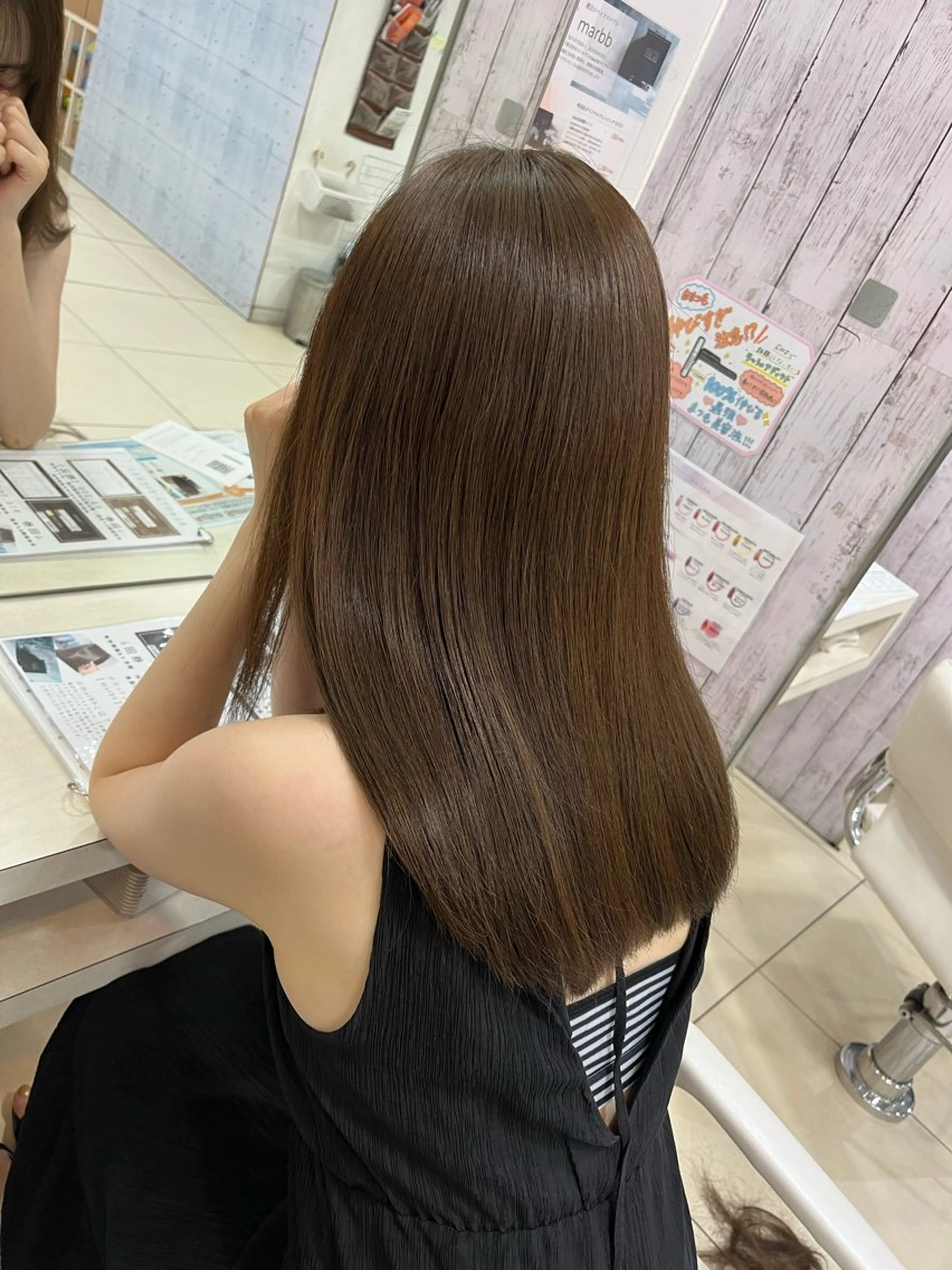 ミディアム ヘアカラー トリートメント 【髪質改善カラー】 あむ·. ⟡ 🖤のヘアスタイル