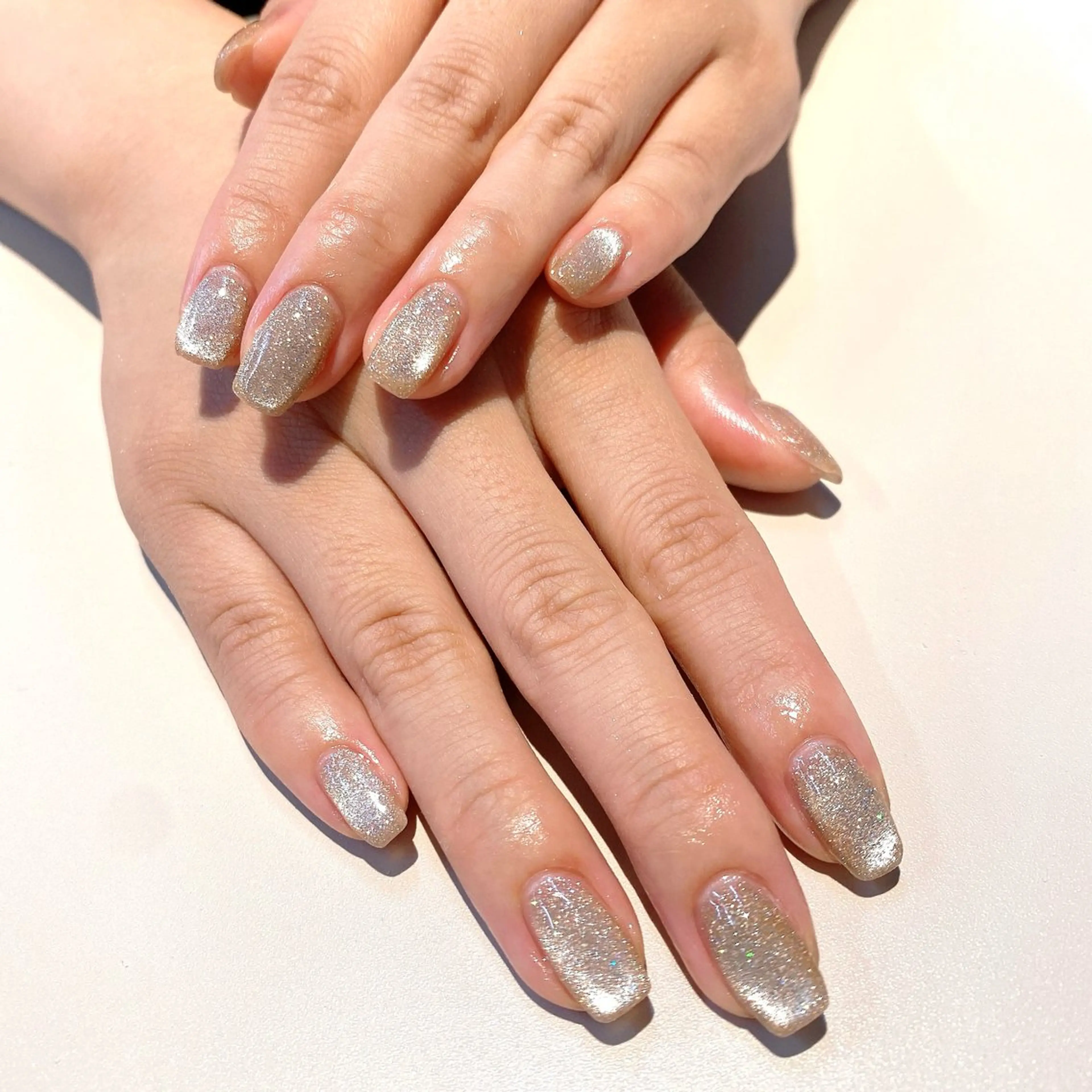 ジェルのオフがある方限定！(5本以上)【マグネットネイルモデル募集】の写真