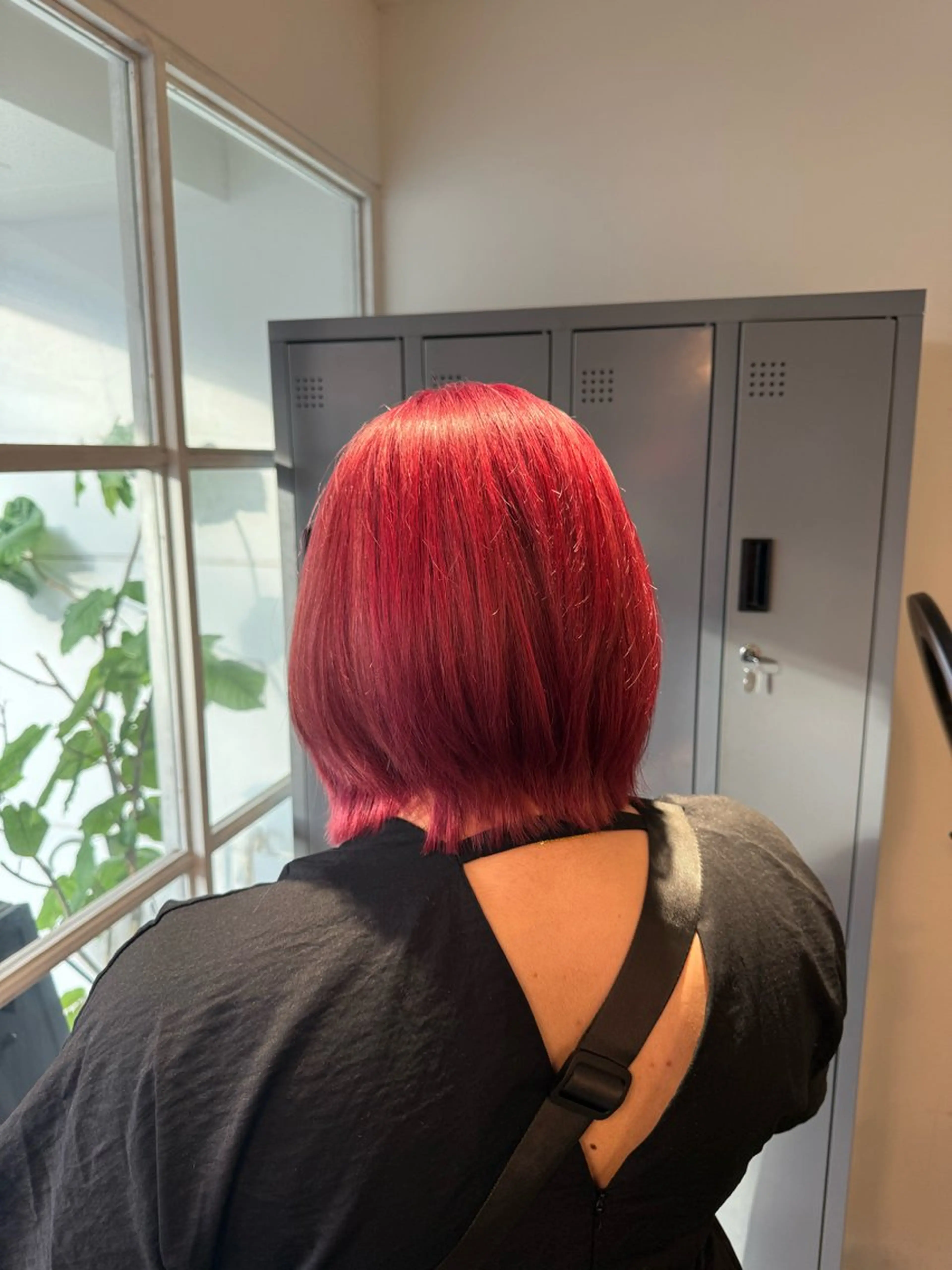 ショート カラー ブリーチ ピンクカラー ヘアカラー かとう きりん🎀🪽のヘアスタイル