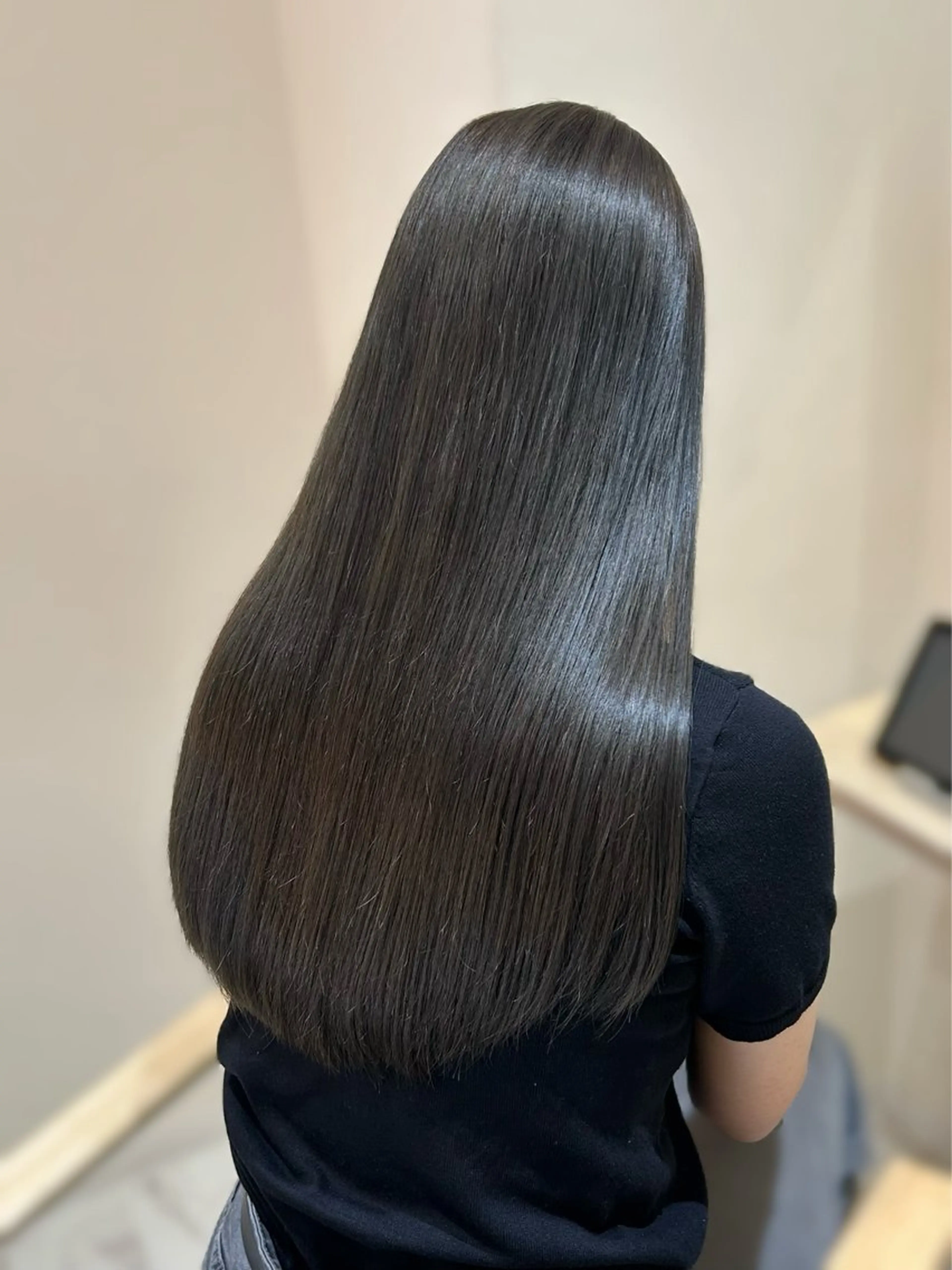 ロング カラー ブリーチ 透明感カラー グレージュ トリートメント カット ヘアカラー トリートメント Zina熊本/艶髪 / 桜子のヘアスタイル