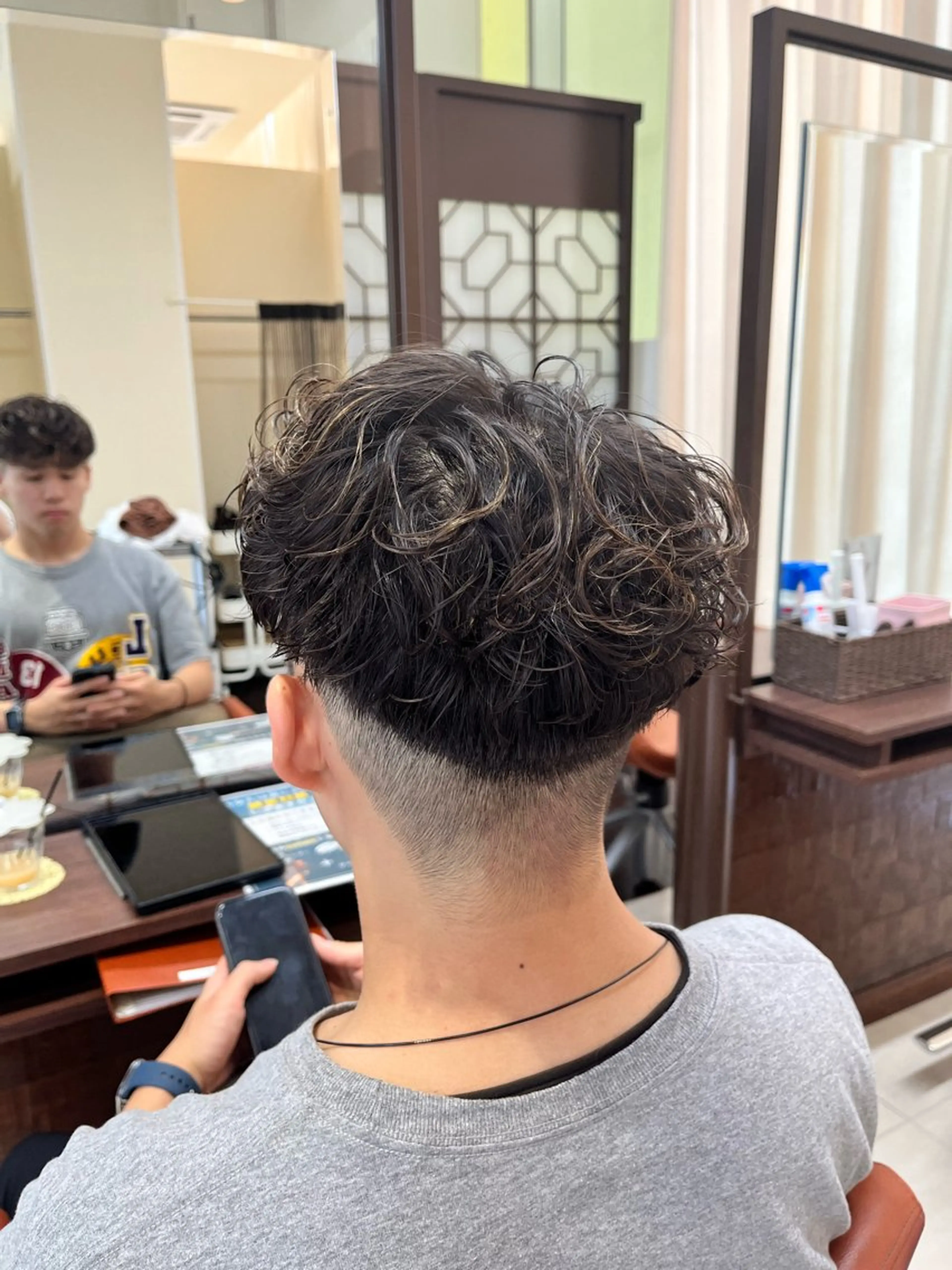 ショート パーマ メンズ マッシュ スペインカール 刈り上げ 🧊メンズ特化🧊 高木航希のヘアスタイル