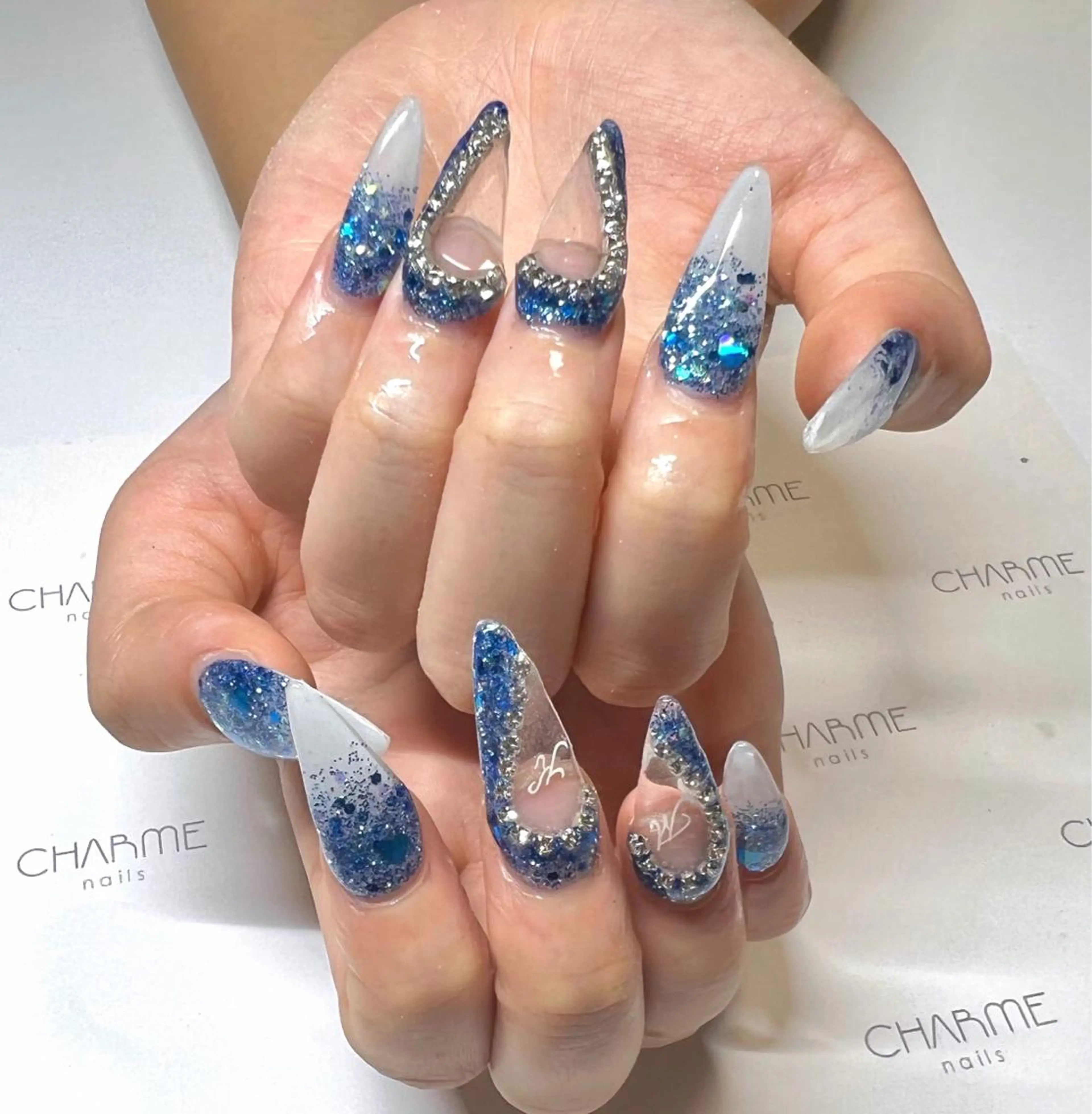 ロング ネイル ブルー ハンドネイル CHARME 🤎〔RINA〕のネイルデザイン