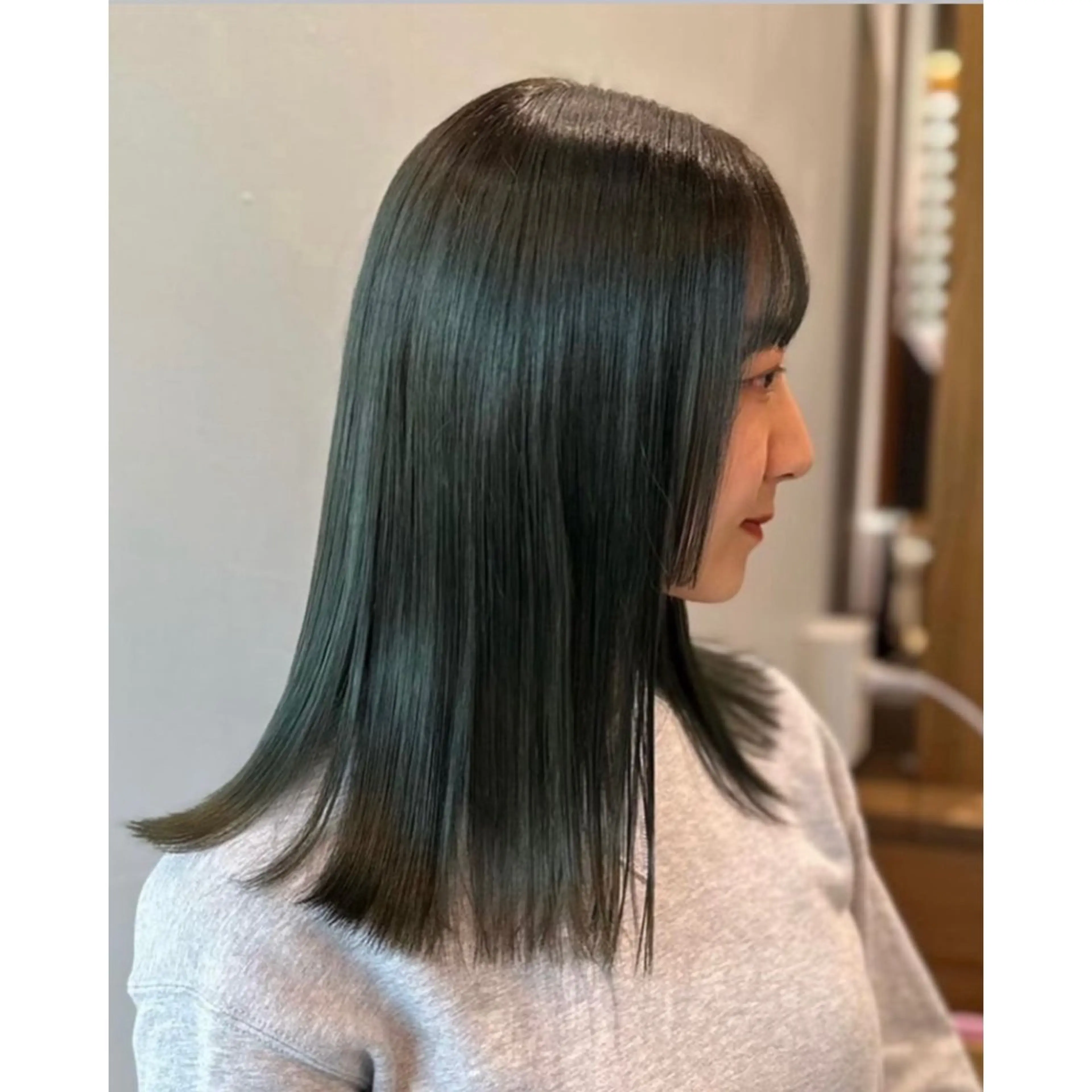 ミディアム カラー ベージュカラー ブリーチ ケアブリーチ グレージュ ハイトーンカラー elimabyfif th調布🌙キホ🌙のヘアスタイル