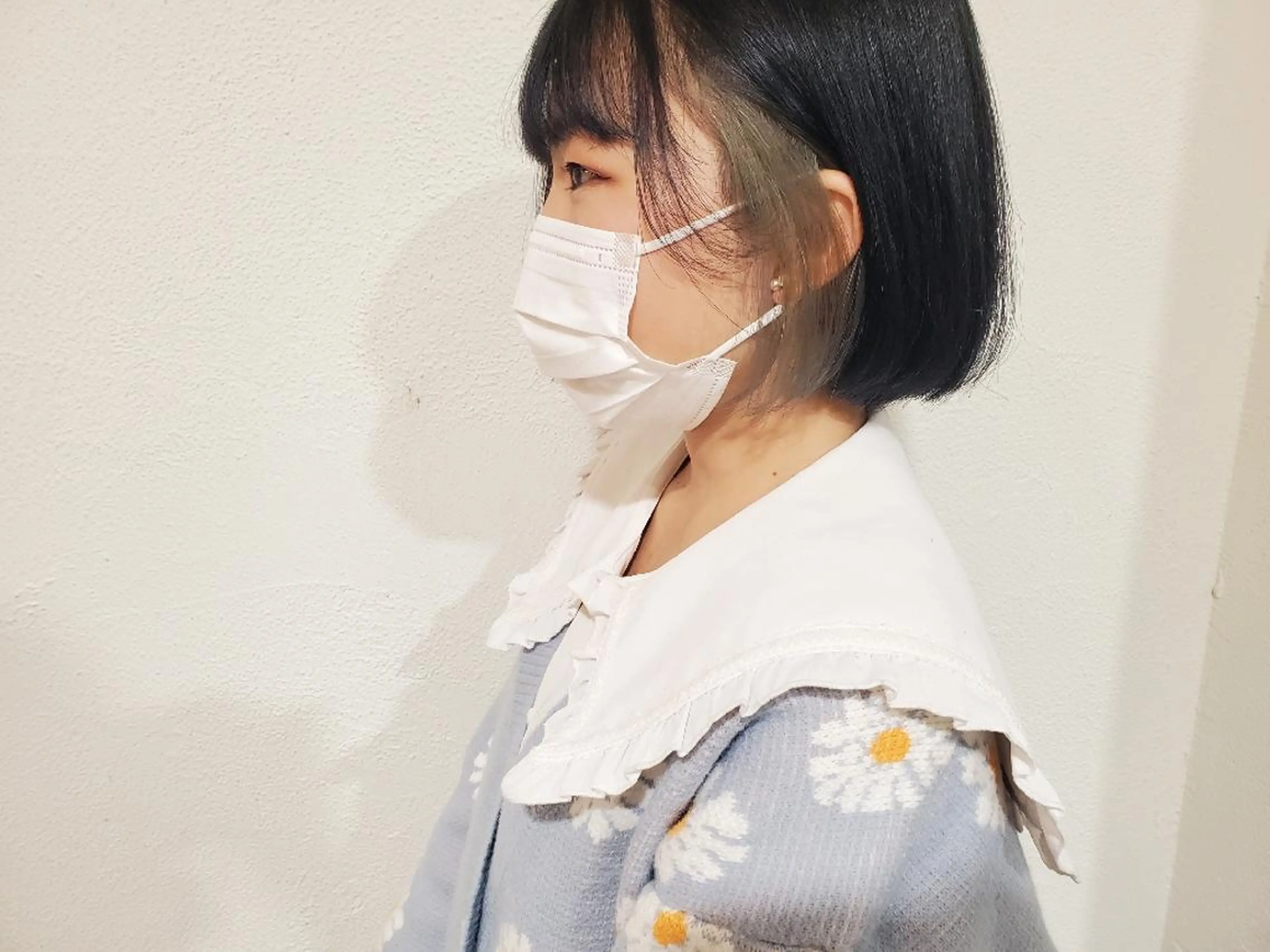 ショート カラー ベージュカラー ブリーチ ホワイトベージュ 酸性ストレート パ ルのヘアスタイル