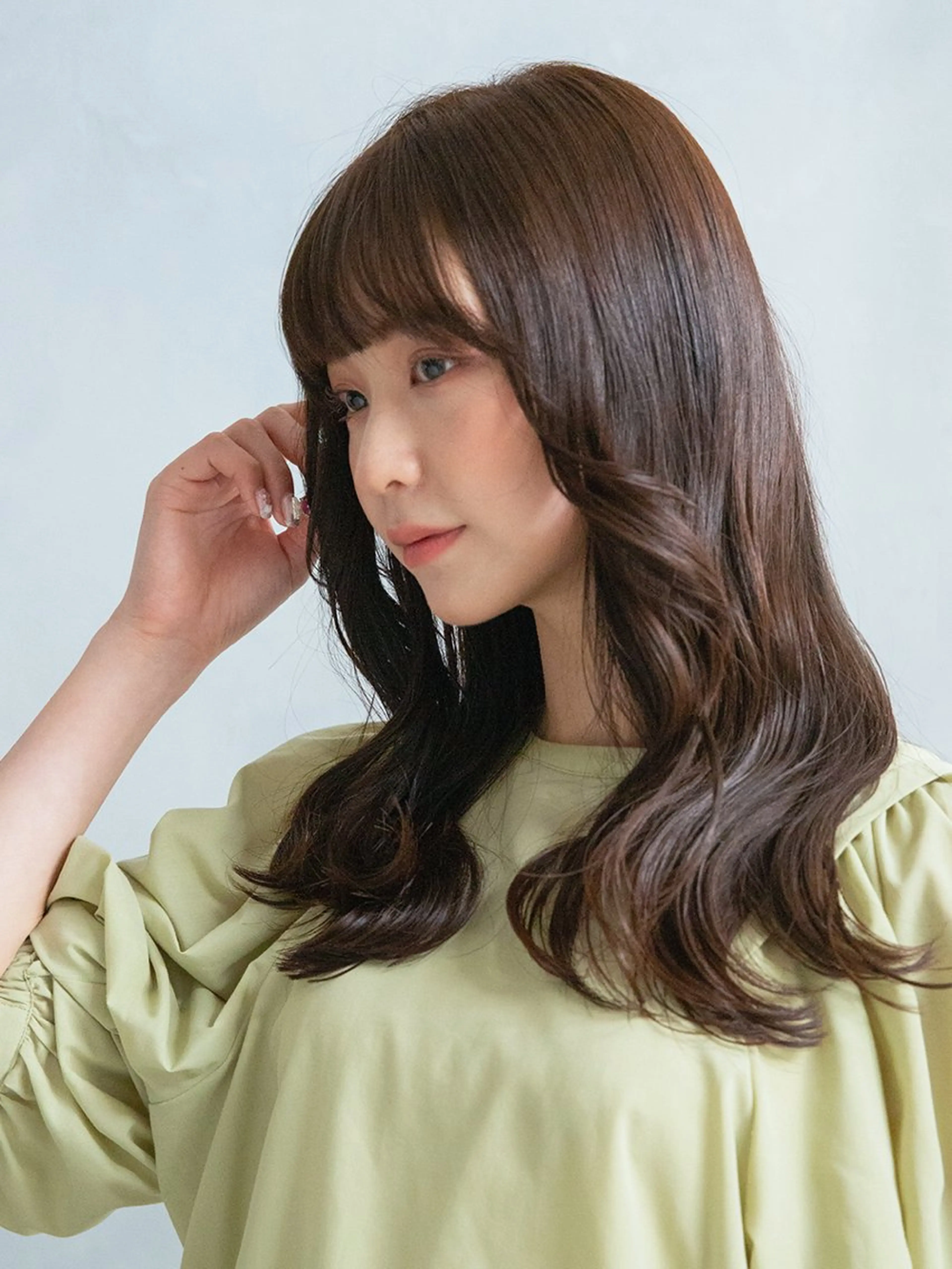 ロング カラー ブリーチ 透明感カラー ダブルカラー ブリーチなしカラー 顔まわりレイヤー 大人レイヤー& 透明感カラー💄のヘアスタイル