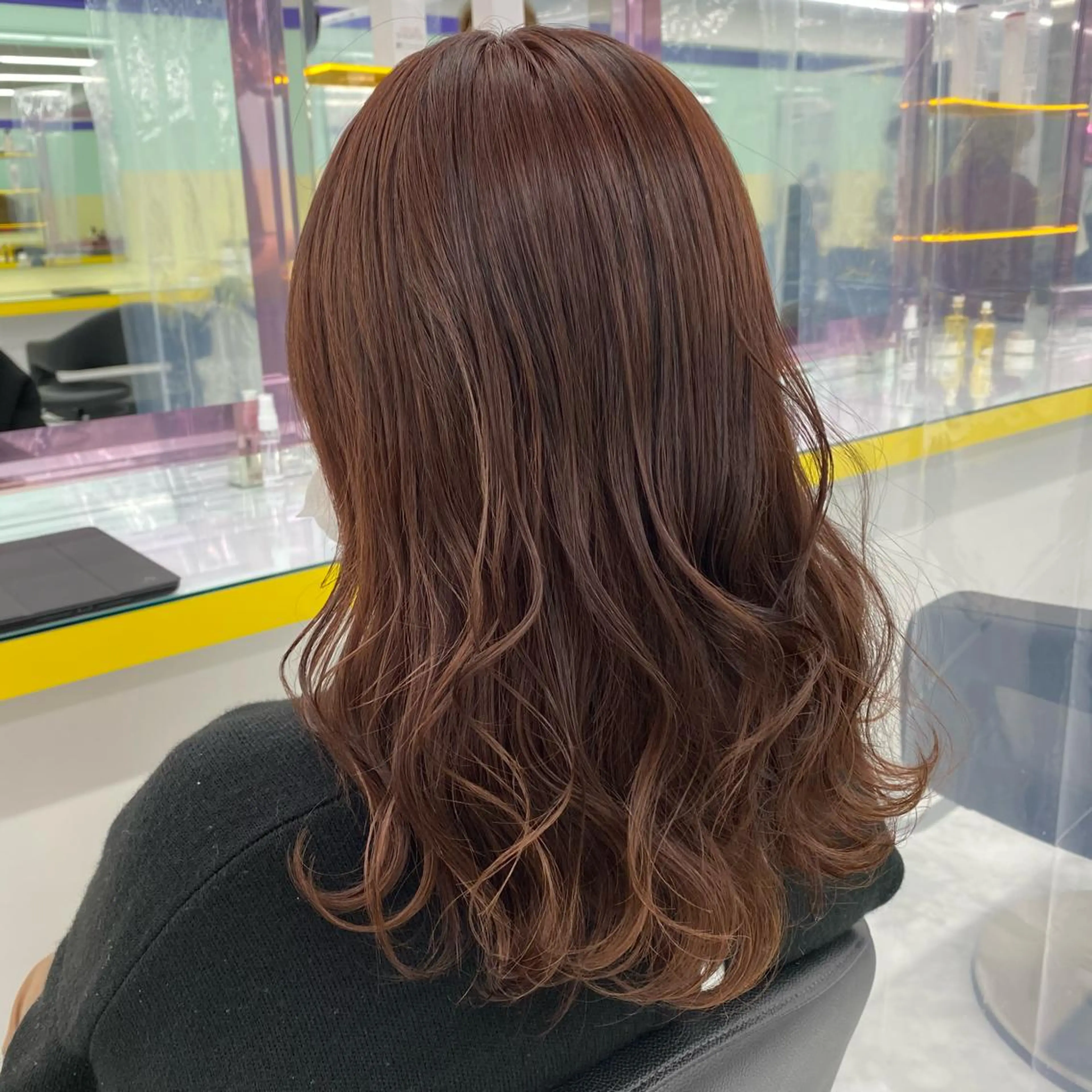 セミロング カラー ヘアアレンジ ヘアカラー トリートメント mai🍑暖色カラー /レイヤー💖のヘアスタイル