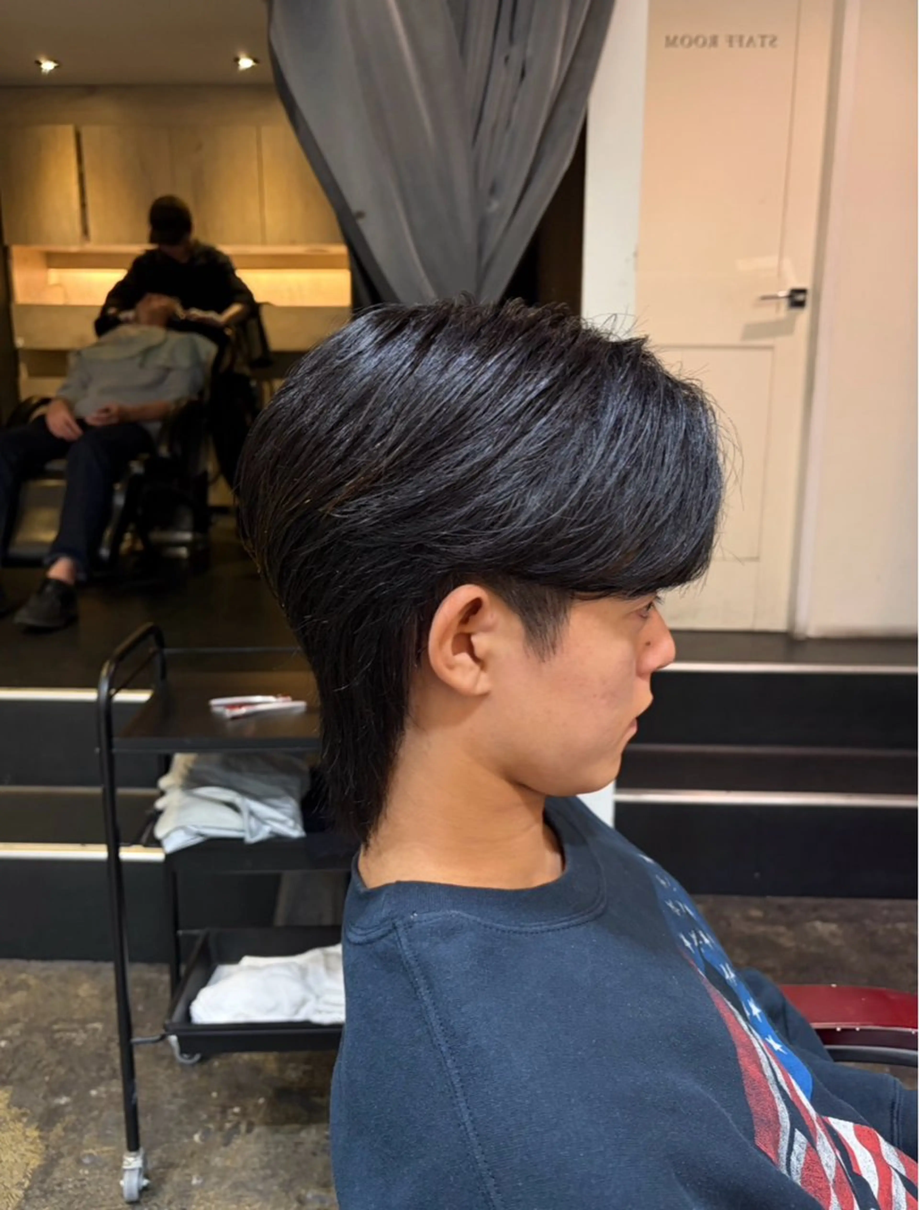 ミディアム 縮毛矯正 カット&パーマ 1000円市来柊太郎のヘアスタイル