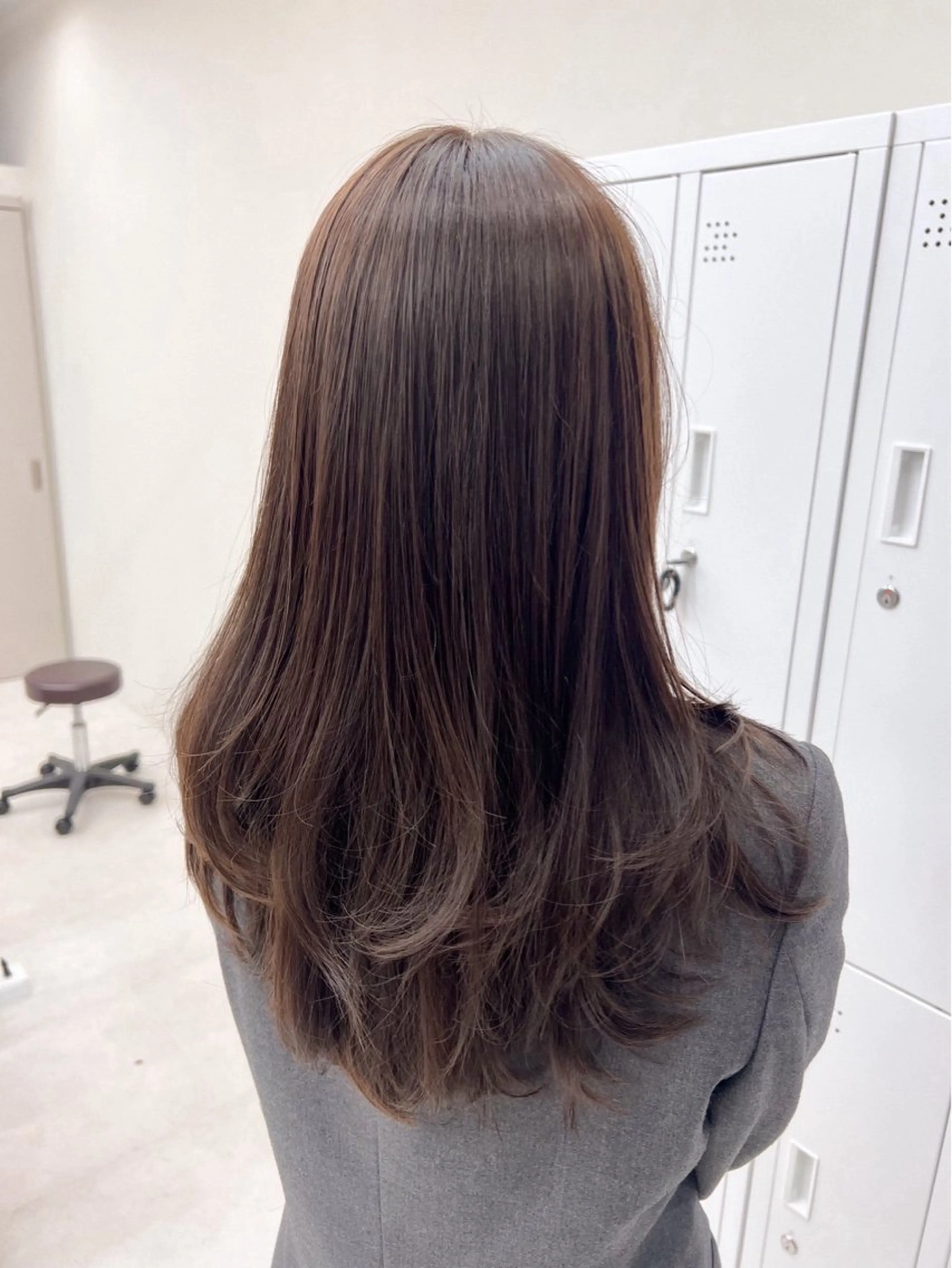 ロング カラー ブラウンカラー 透明感カラー ナチュラルブラウン 就活ヘア レイヤーカット 透明感カラー⭐️ Takumaのヘアスタイル