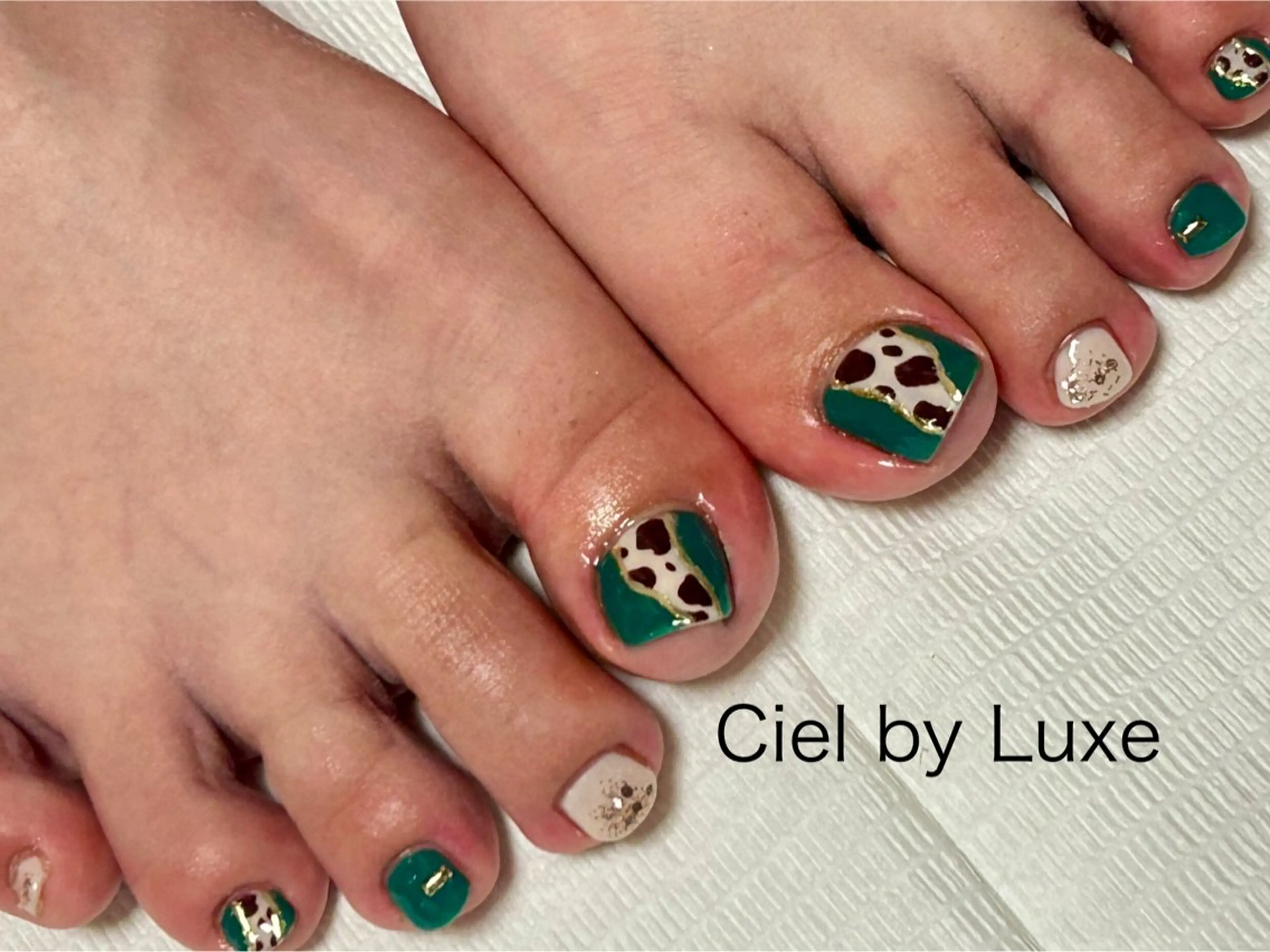 ネイル グリーン CielbyLuxe manamiのネイルデザイン