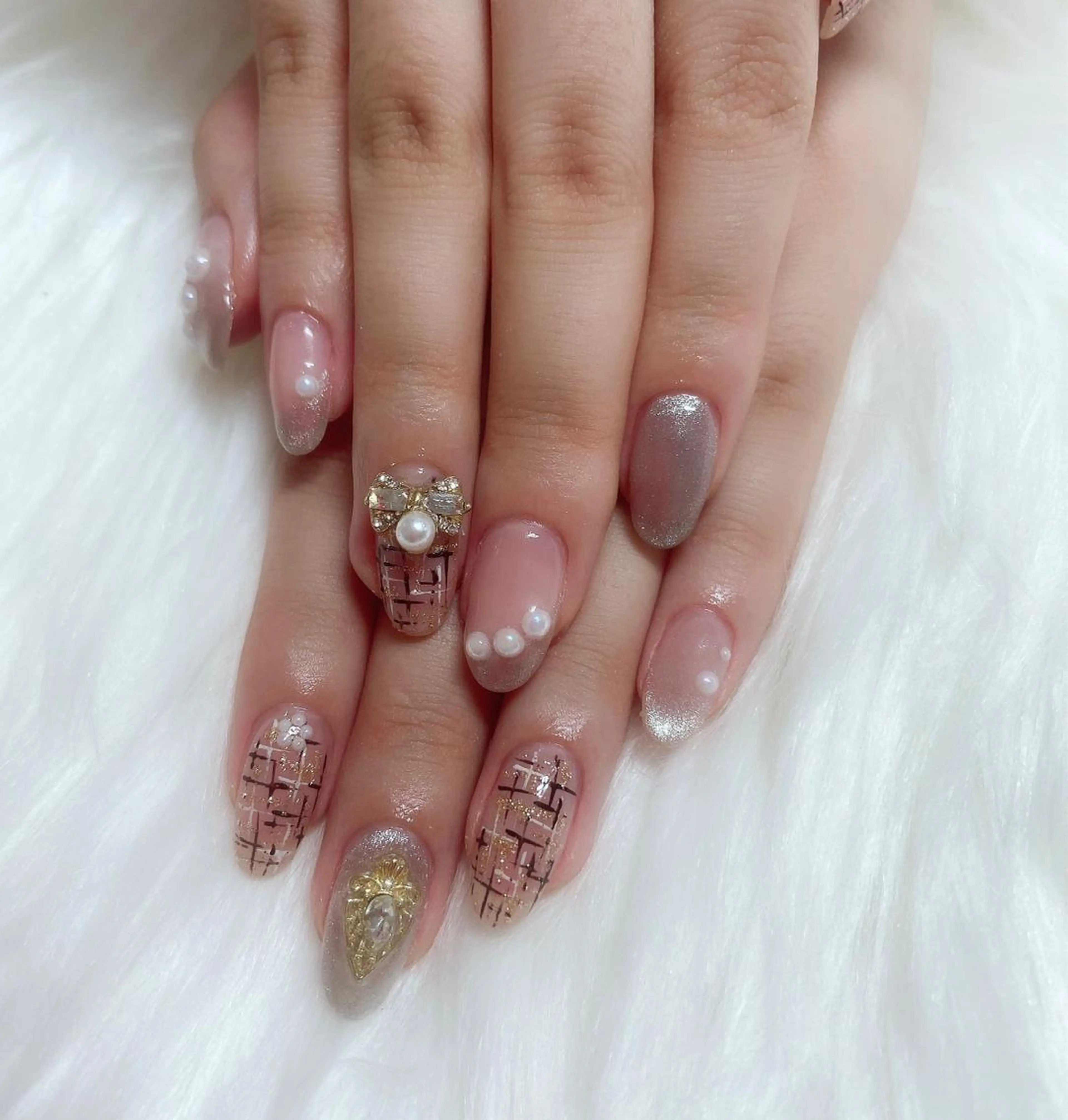 ネイル ハンドネイル ＆ME アンドミーのネイルデザイン