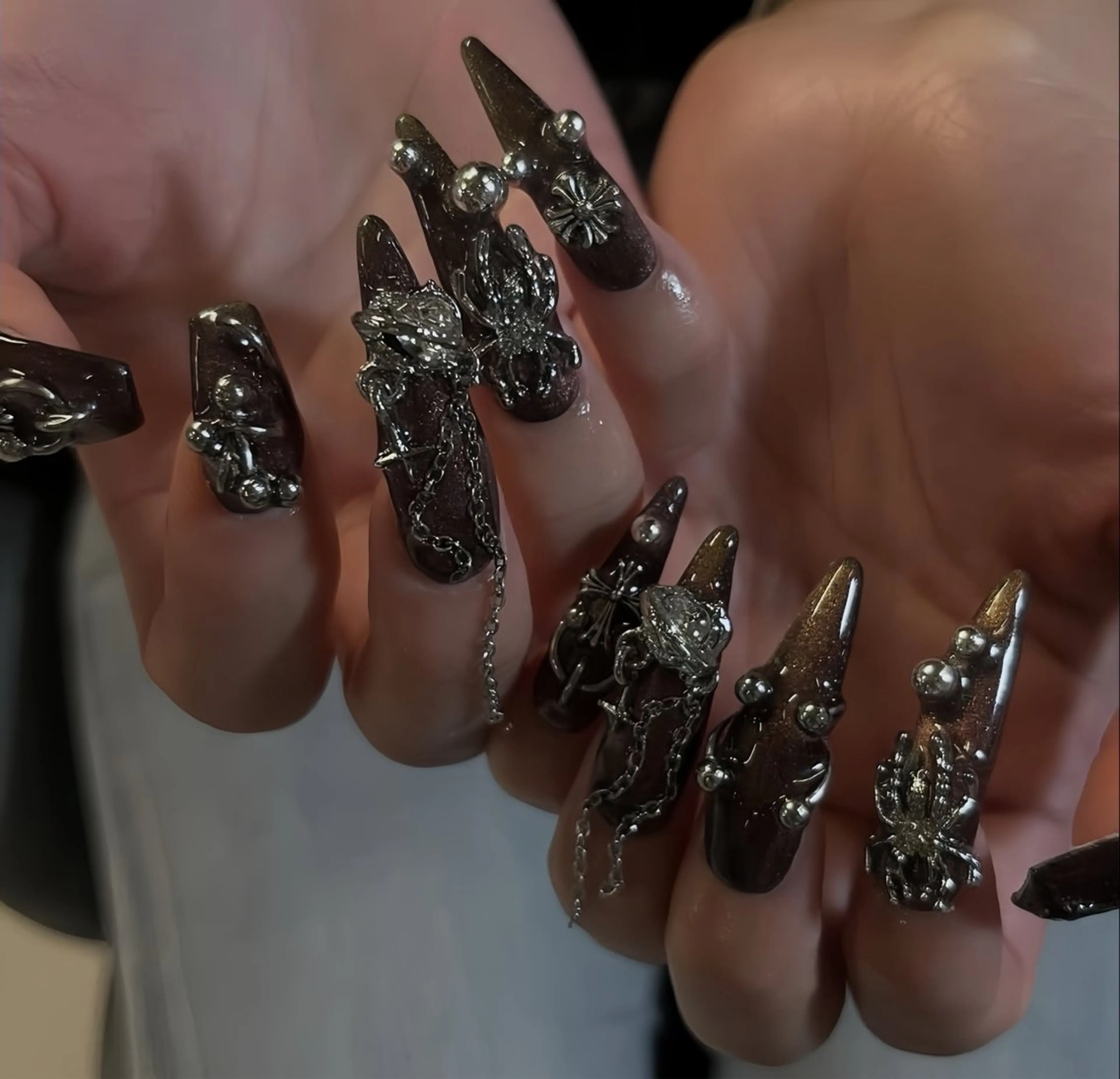 ネイル アートネイル チークネイル ジェルネイル ロングネイル マグネットネイル ハンドネイル Rin Nail 新大久保店のネイルデザイン