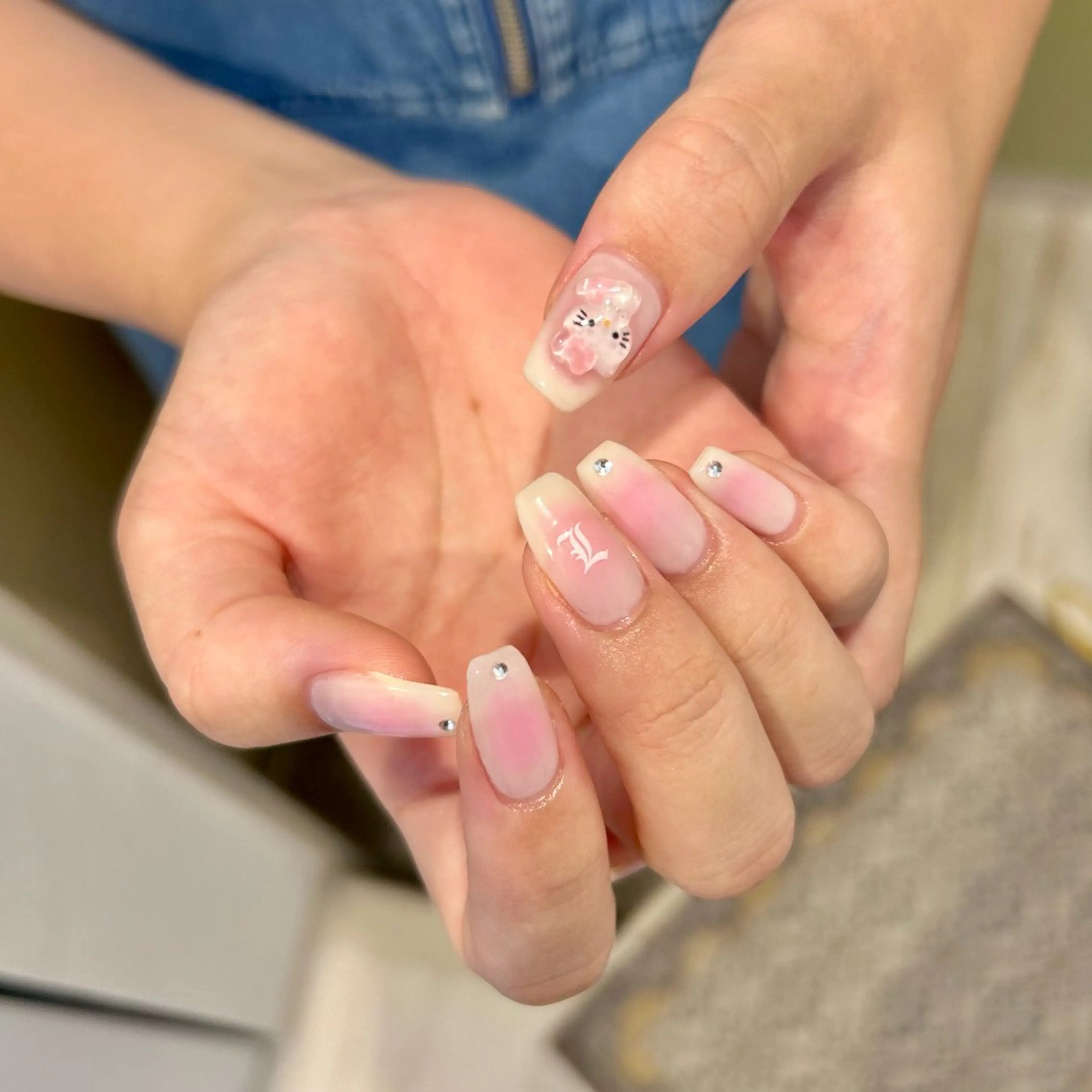 ネイル ハンドネイル ⠀ loggy.のネイルデザイン