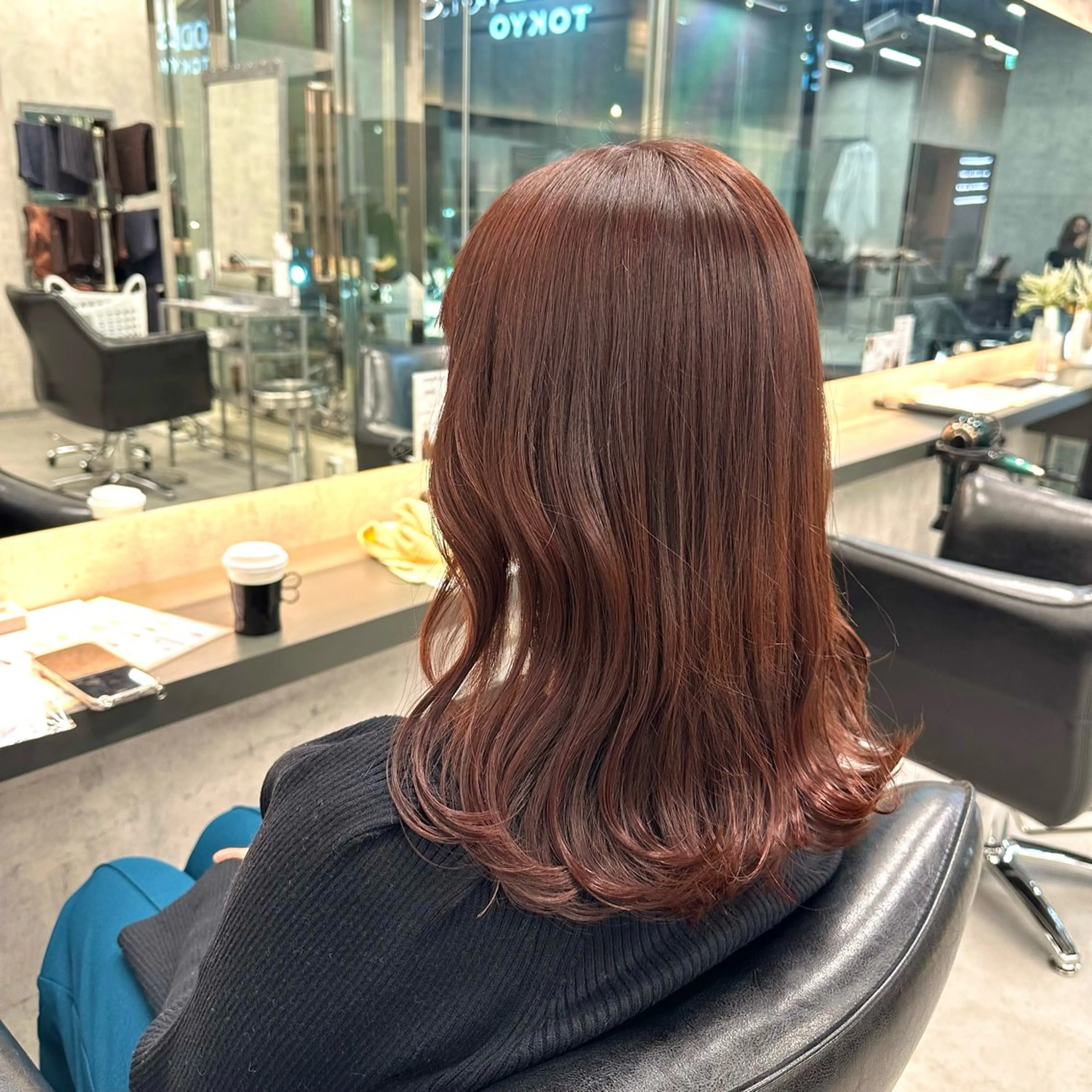 ミディアム カラー Misora/ボブ/ レイヤー/艶カラーのヘアスタイル