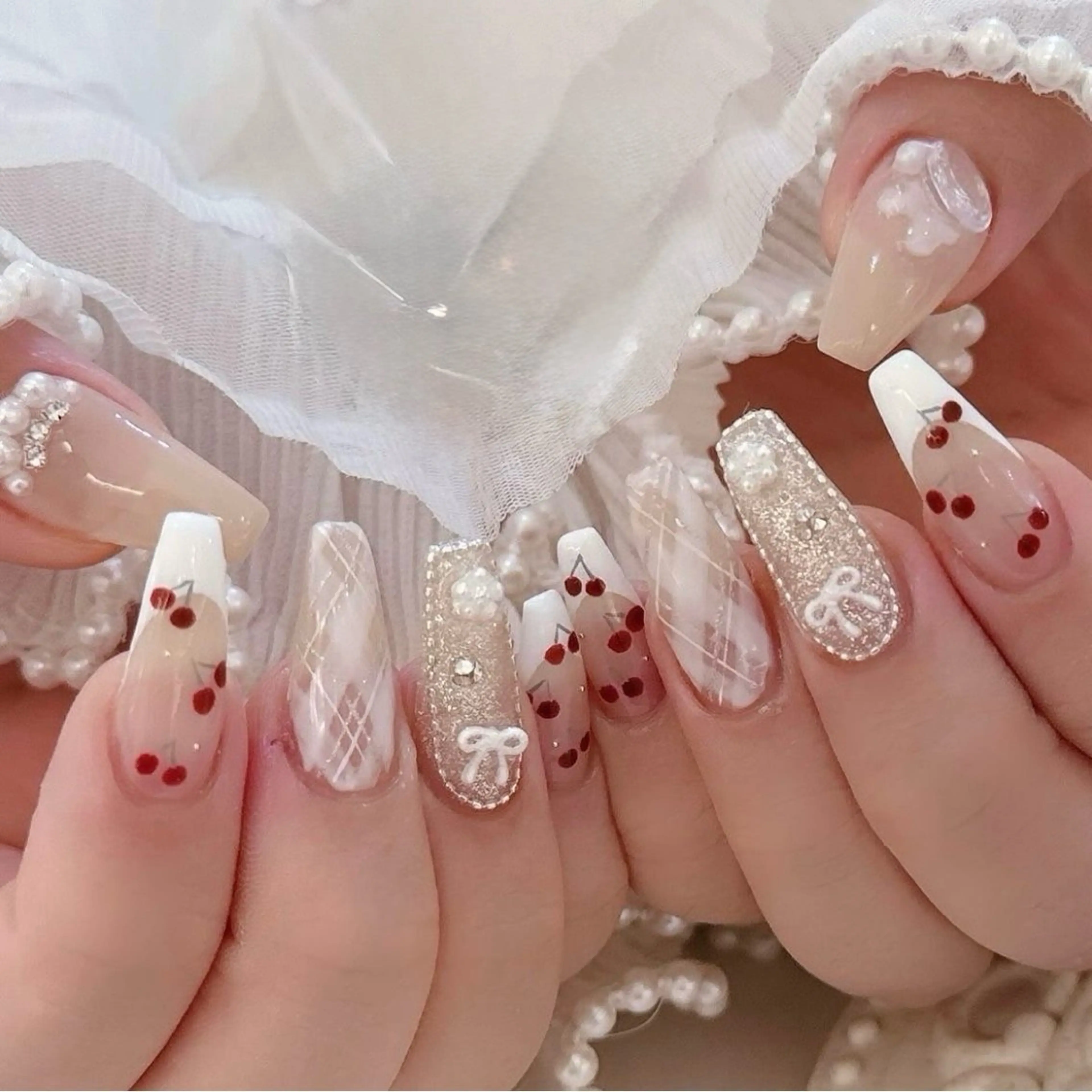 ネイル 長さ出し フレンチネイル グラデーション 卒業式 マグネットネイル ハンドネイル MIHANA NAILのネイルデザイン