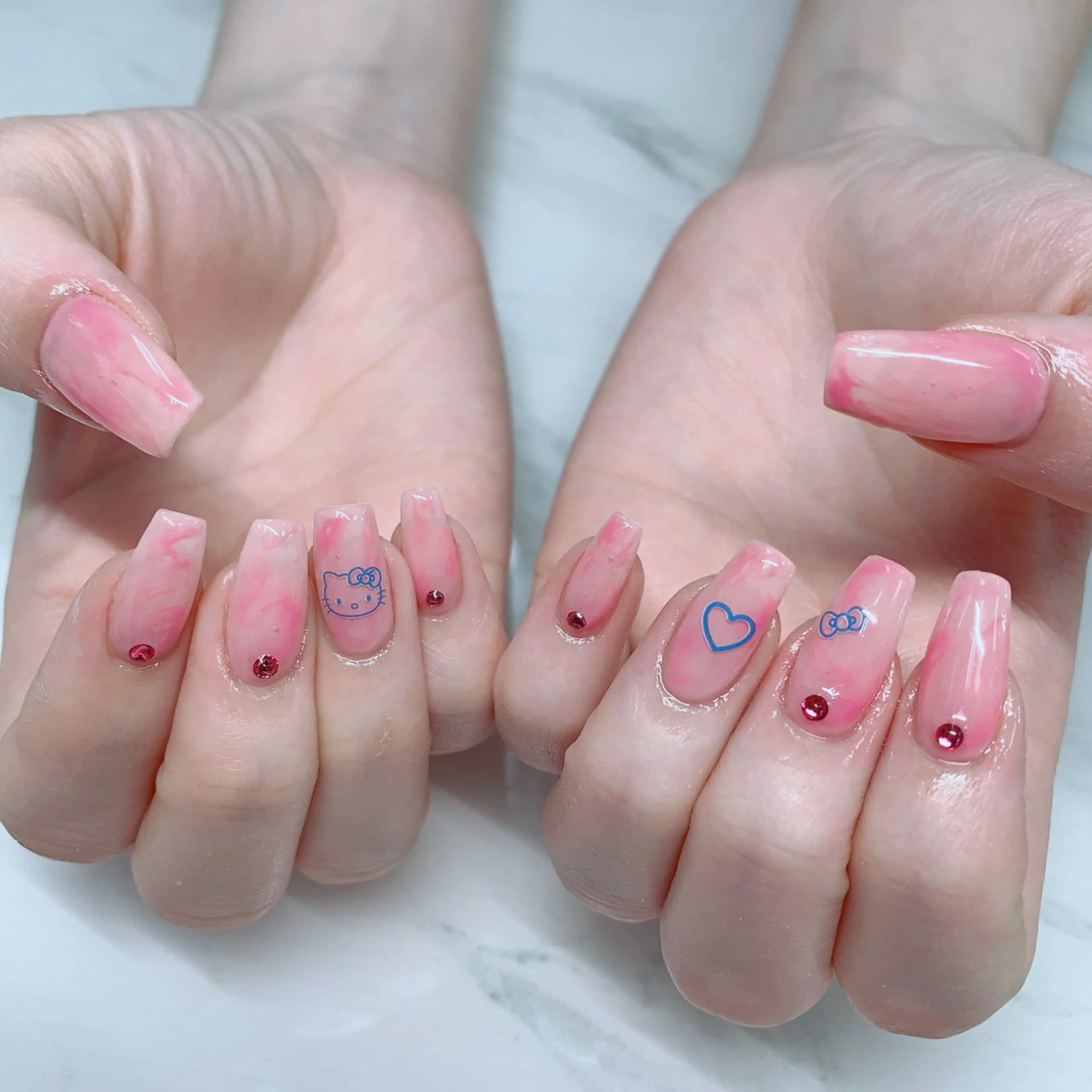 ネイル オーロラネイル 長さ出し フットネイル ジェルネイル キラキラネイル ハンドネイル インフィニティ ネイルサロンのネイルデザイン