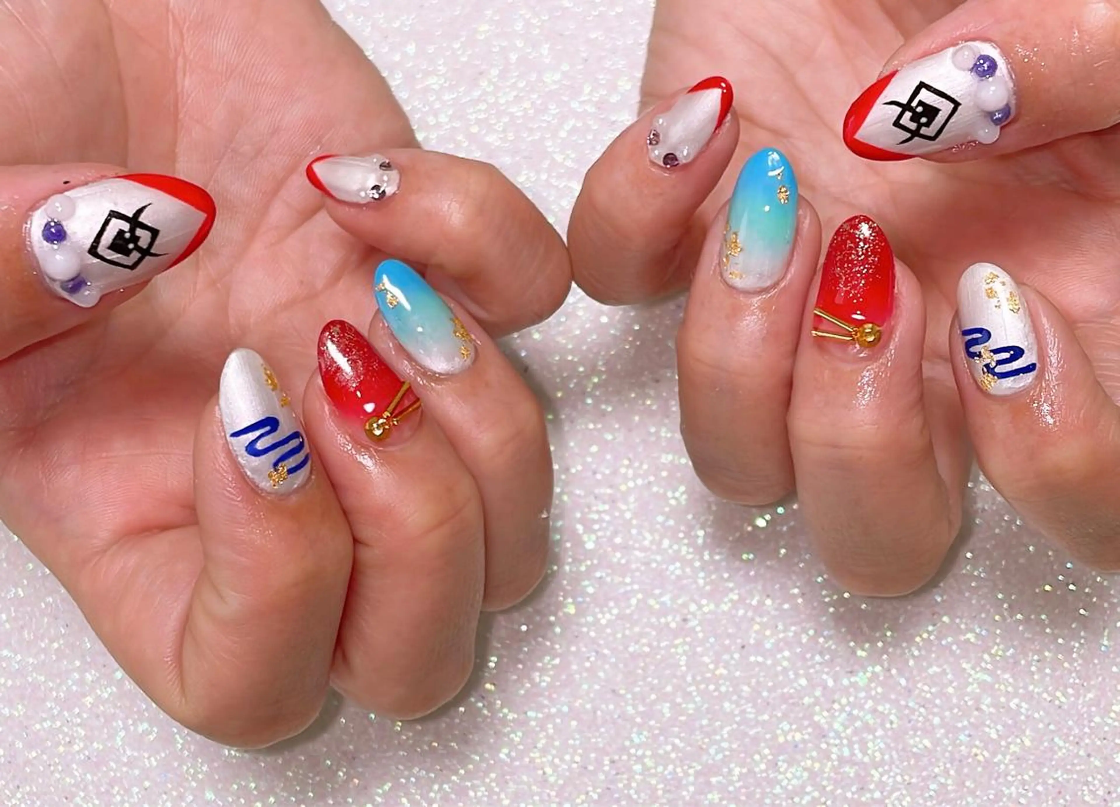 ネイル VIERU 🌈🎀💖のネイルデザイン