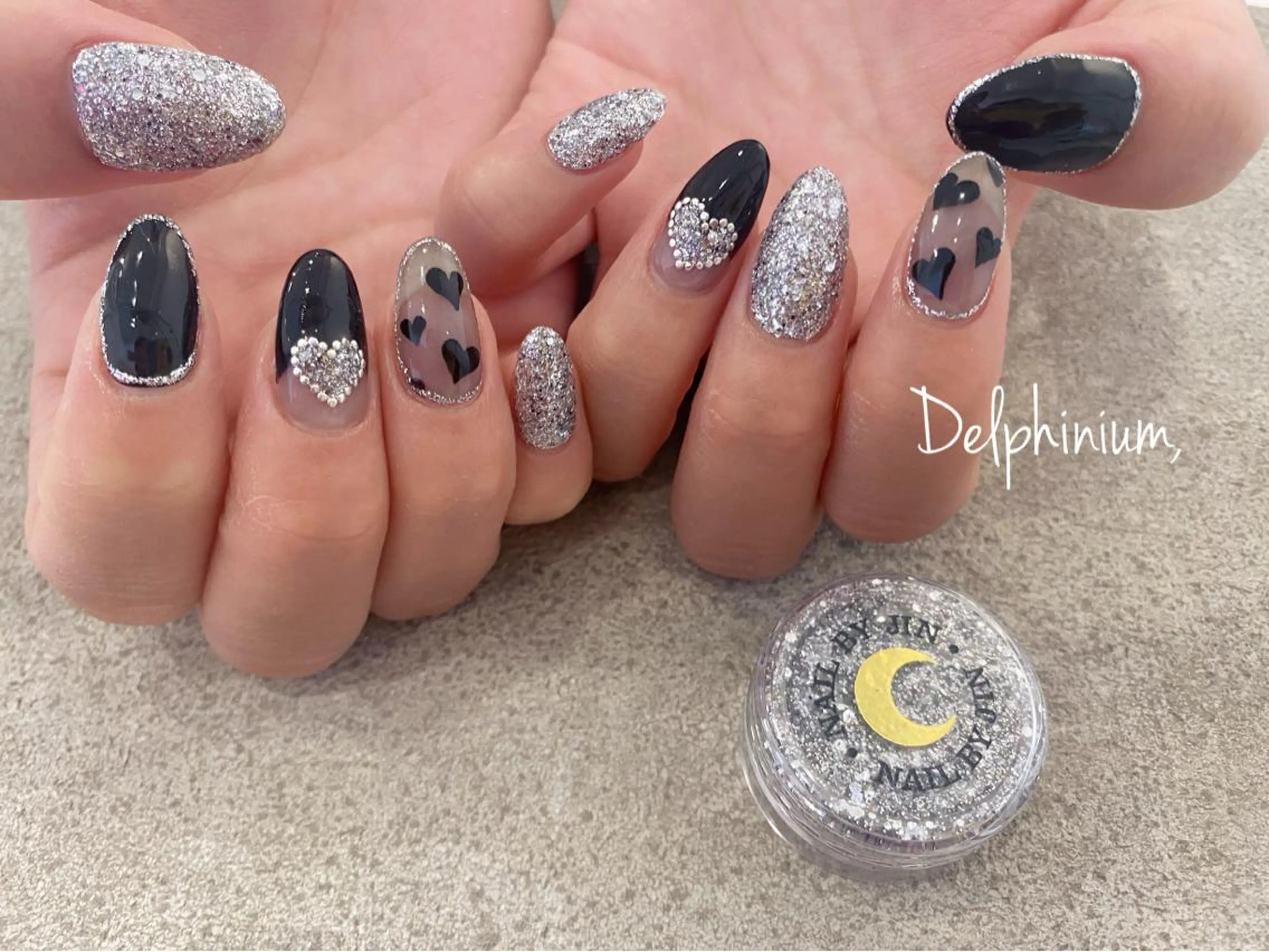 ネイル ハート キラキラネイル 韓国ネイル ラメ(グリッター) ハンドネイル 岡本 友恵のネイルデザイン