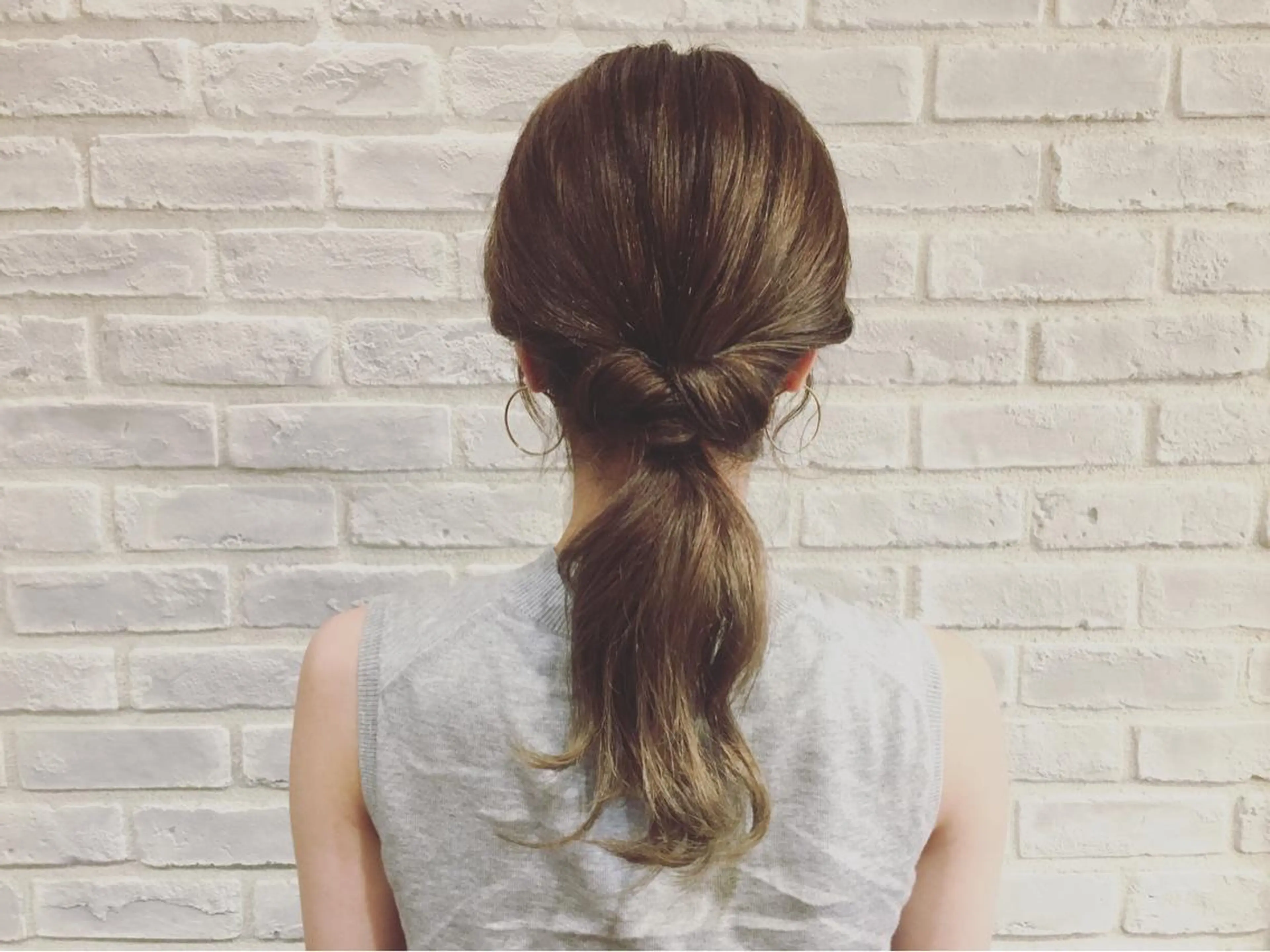 セミロング カラー ヘアアレンジ ブリーチ グラデーションカラー ブリーチなしカラー rico_by ヘアとアイブロウの眉毛・アイブロウイメージ