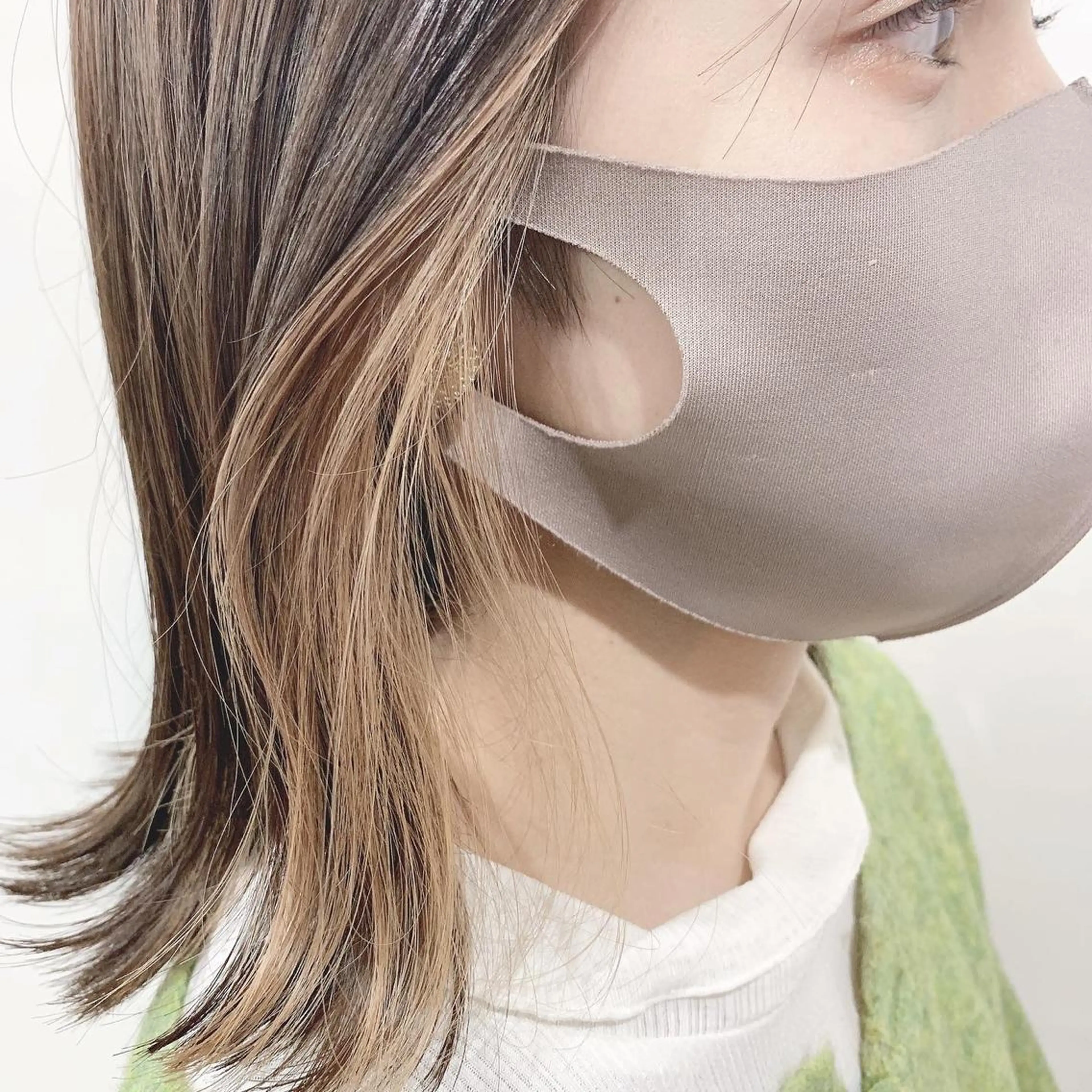 ミディアム アッシュ ミストバング ハイライト 髪質改善 韓国風ヘア 髪質改善色素改善特化 keiのヘアスタイル