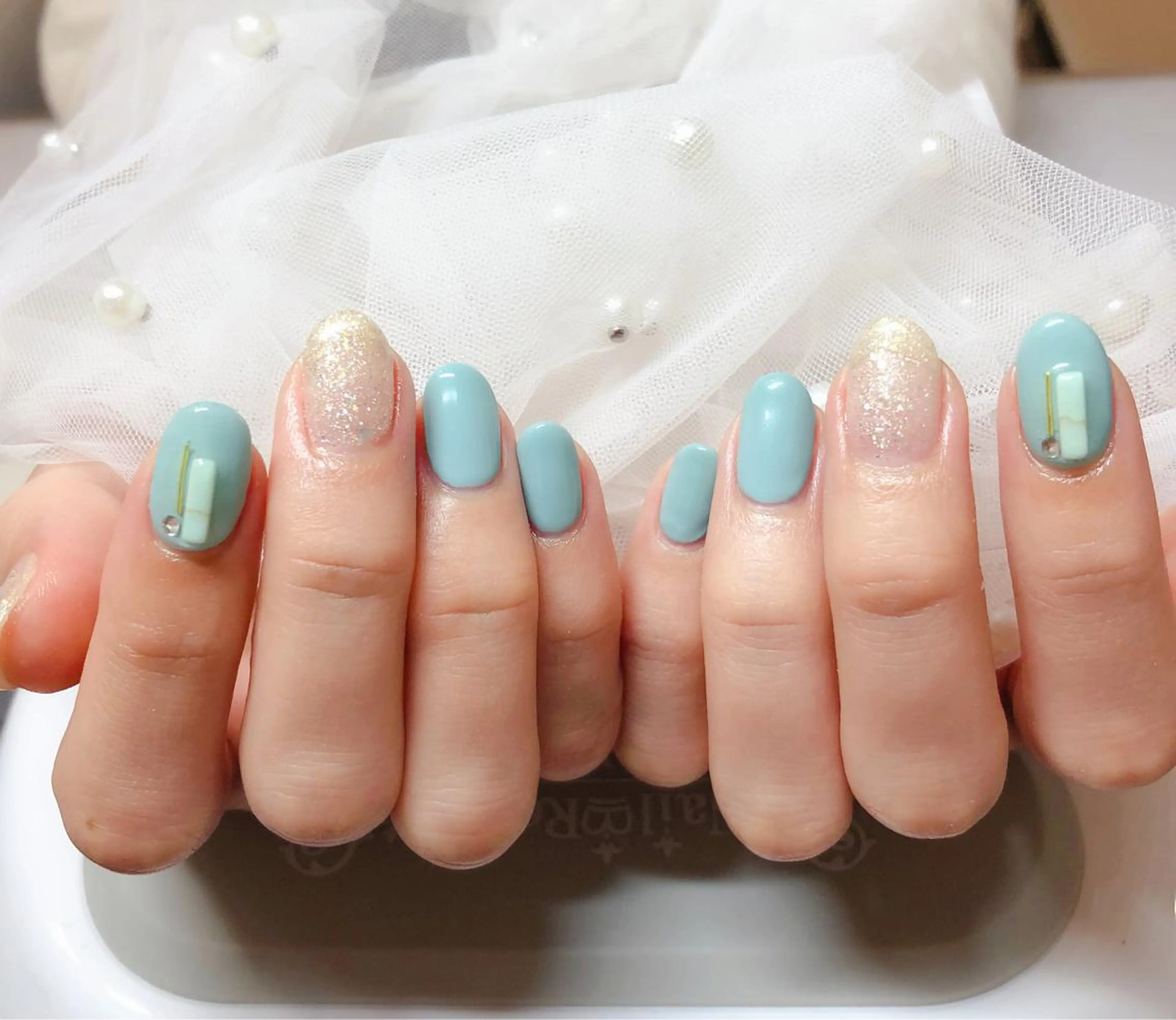 ネイル ハンドネイル マジック ミラーのネイルデザイン