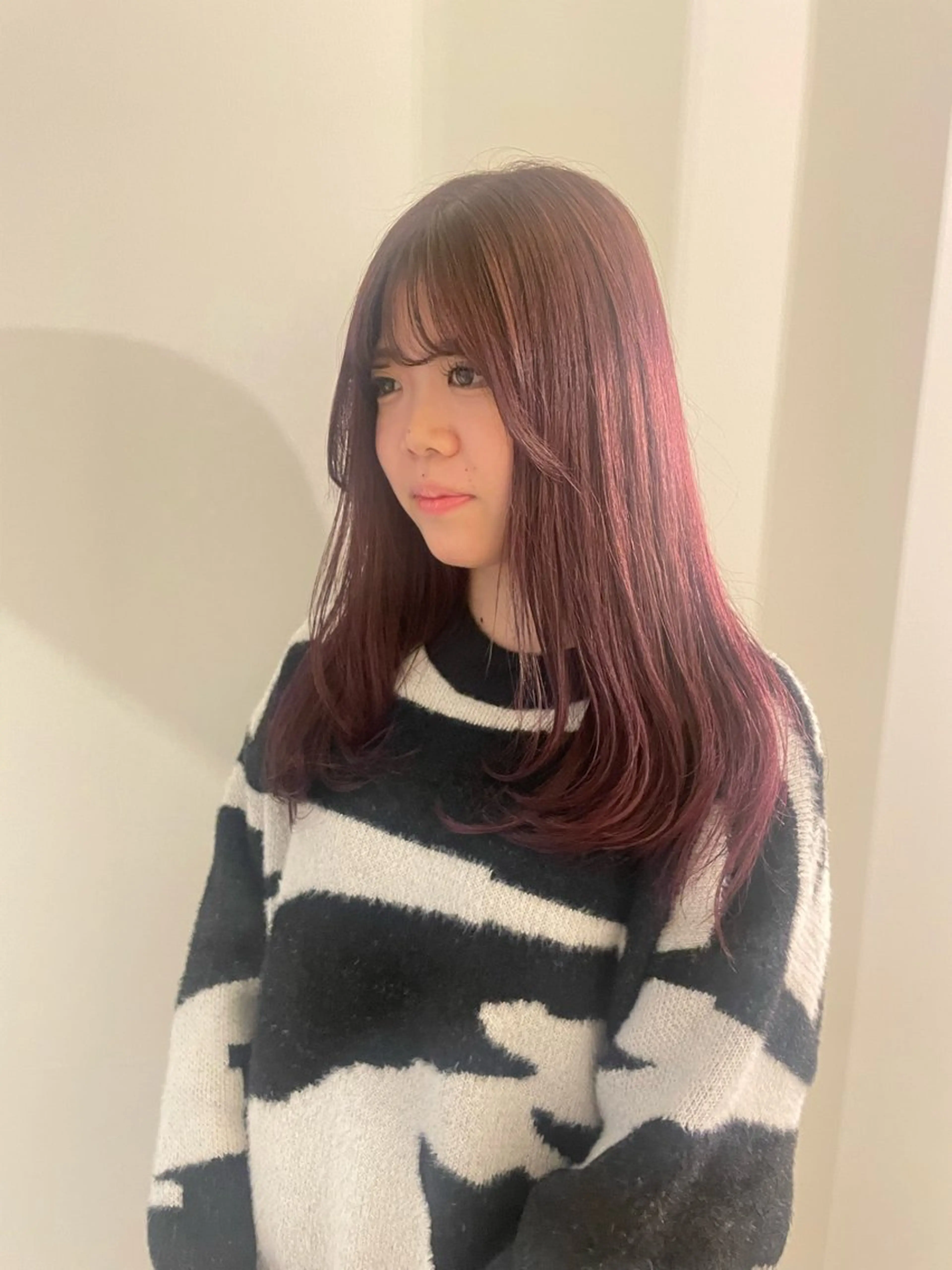 セミロング カラー ブリーチ ブリーチなしカラー ヘアカラー 渋谷 留菜のヘアスタイル